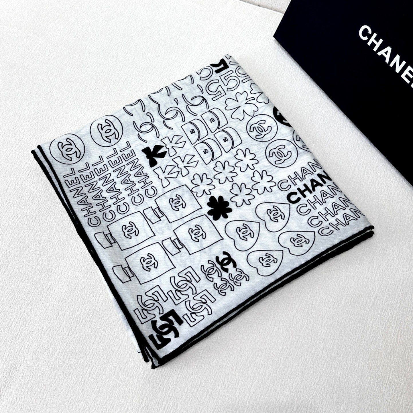 CC Square Scarf 140 CM In White Silk 424550