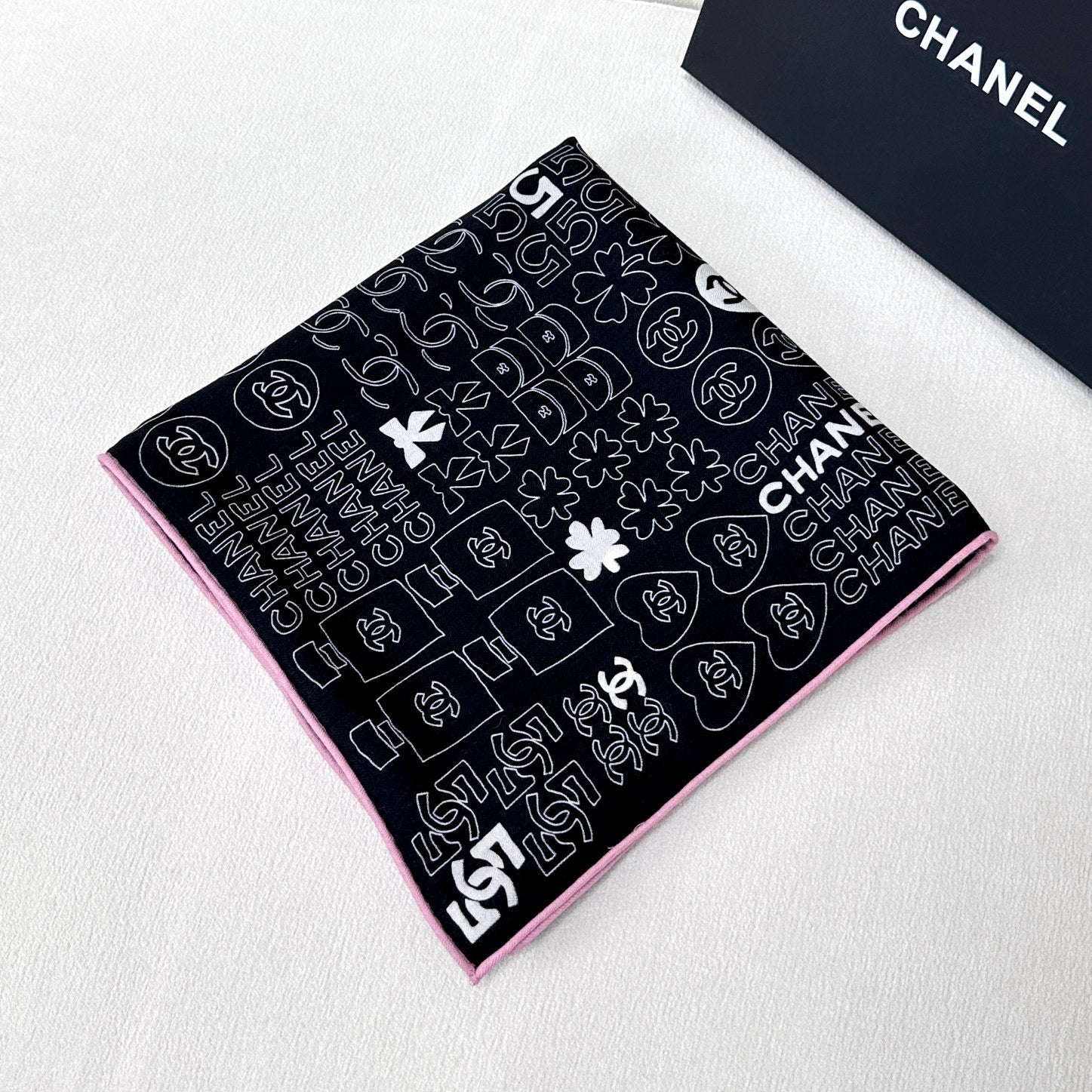 CC Square Scarf 140 CM In Black Silk 424551