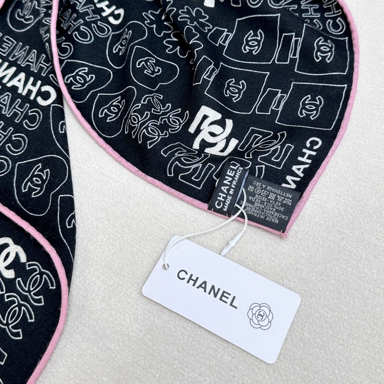 CC Square Scarf 140 CM In Black Silk 424551