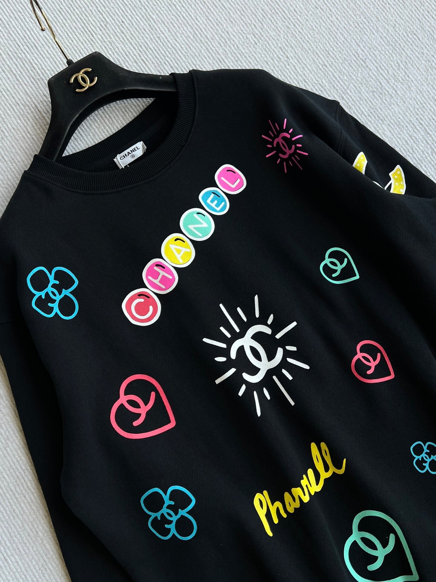 Chanel 25 Graffiti Crew Neck Sweatshirt Black Cotton 312091