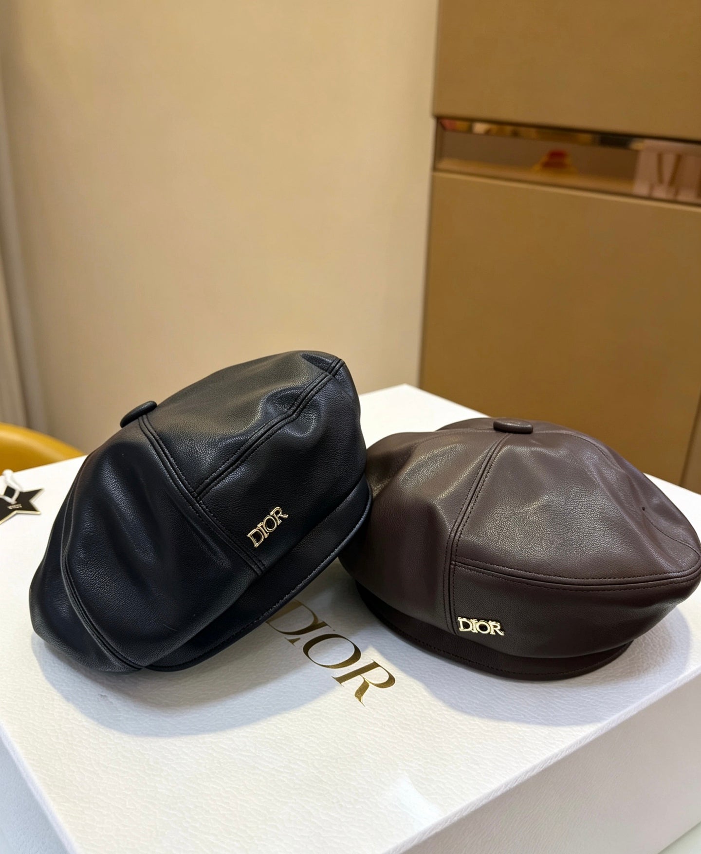 Dior Beret Leather 212928