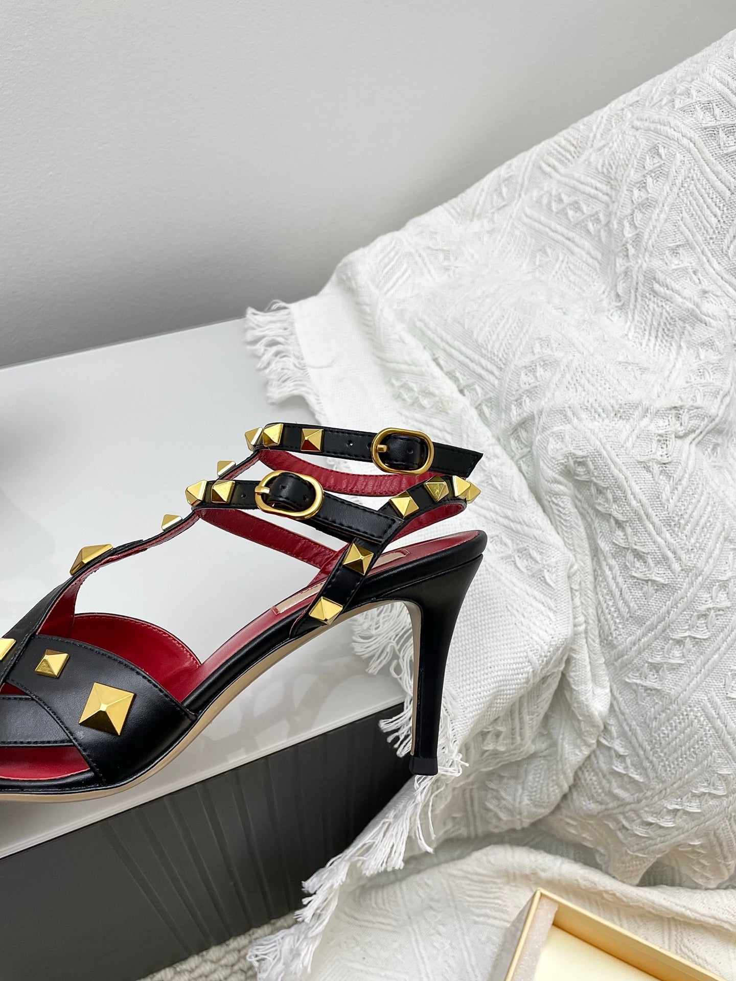 VT 26s Slingback 80 Black Burgundy Lambskin 611376