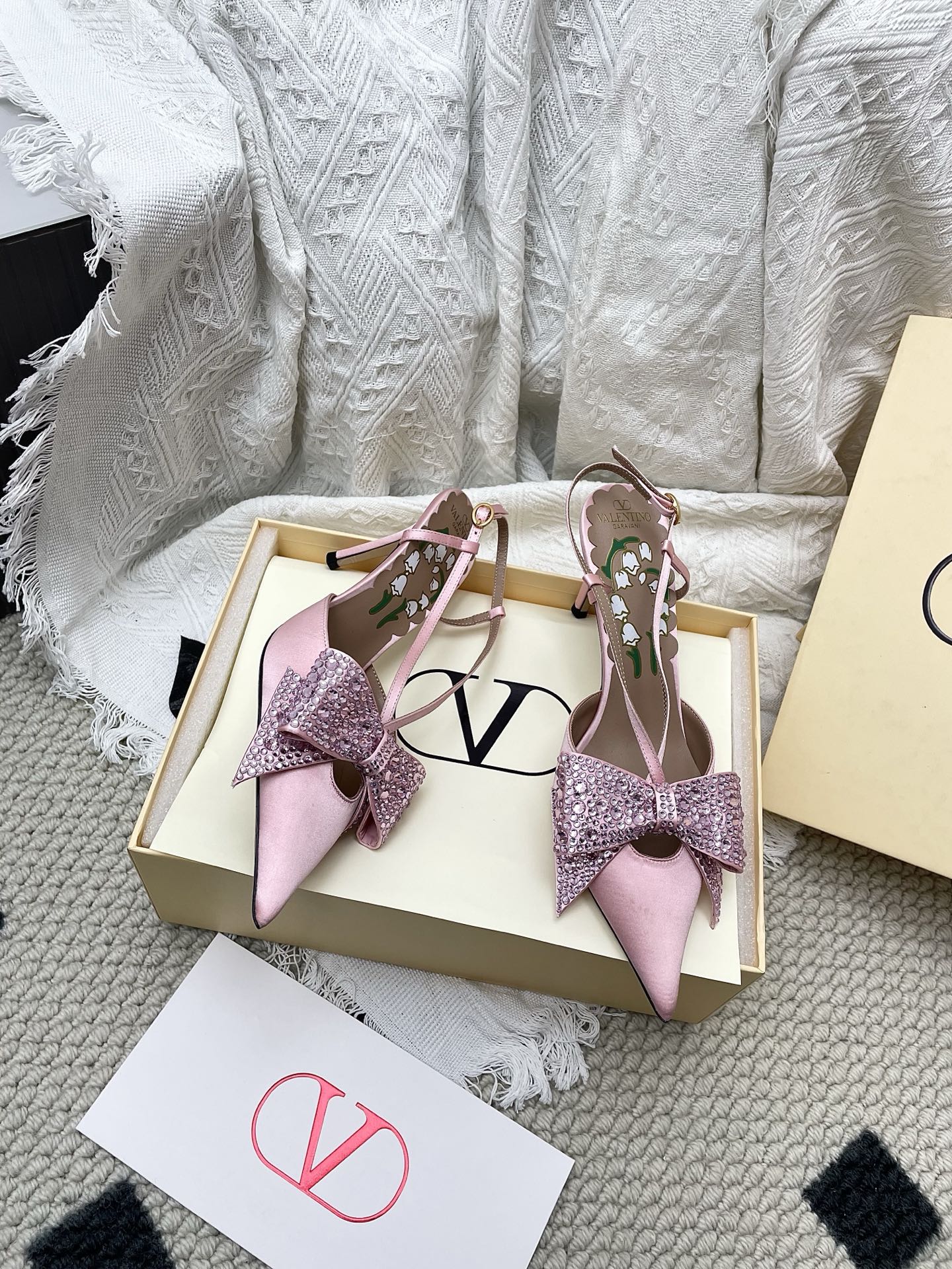 VT 26s Slingback 80 Light Pink Rhinestone Silk Sheepskin 611406