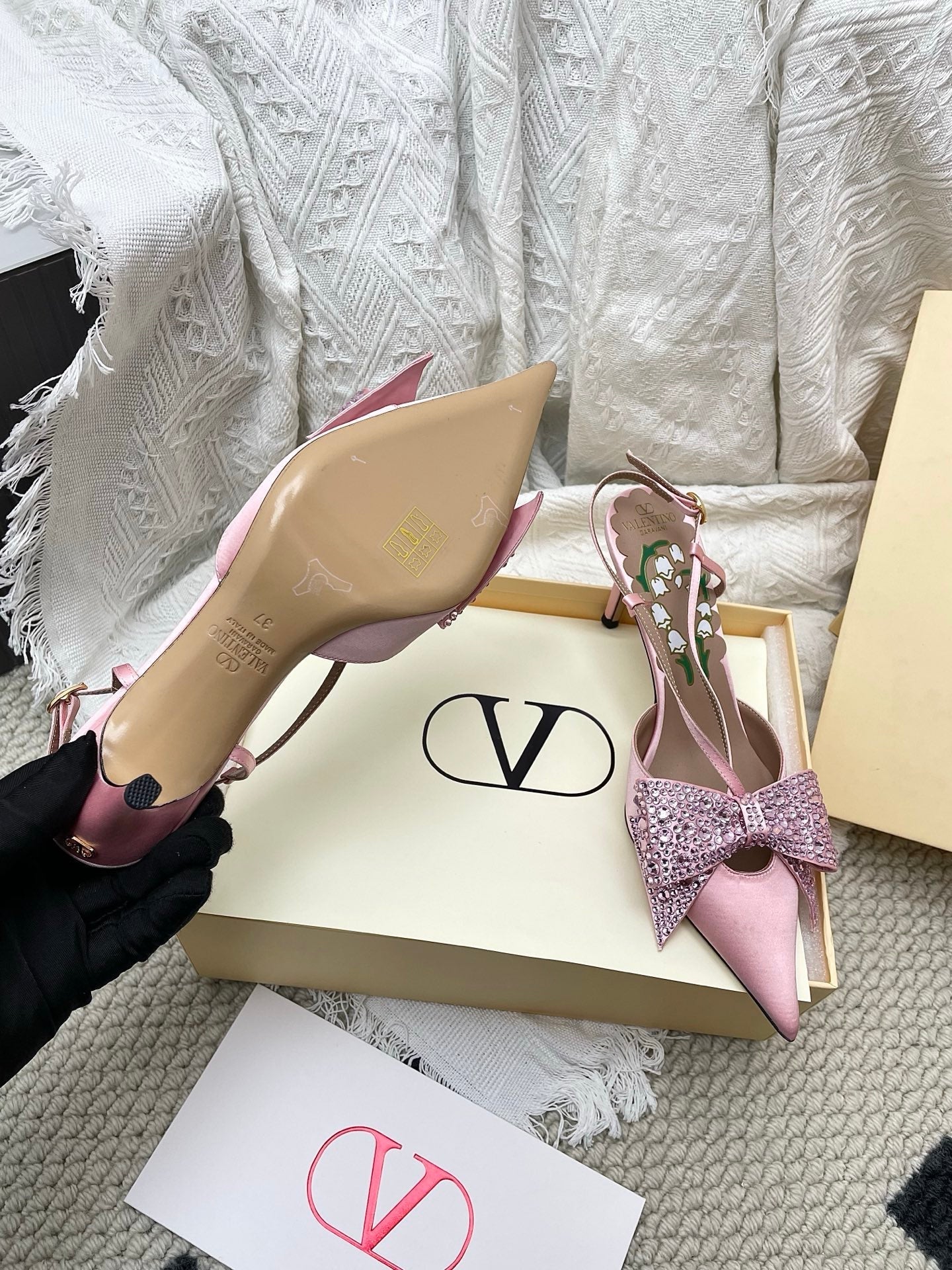 VT 26s Slingback 80 Light Pink Rhinestone Silk Sheepskin 611406