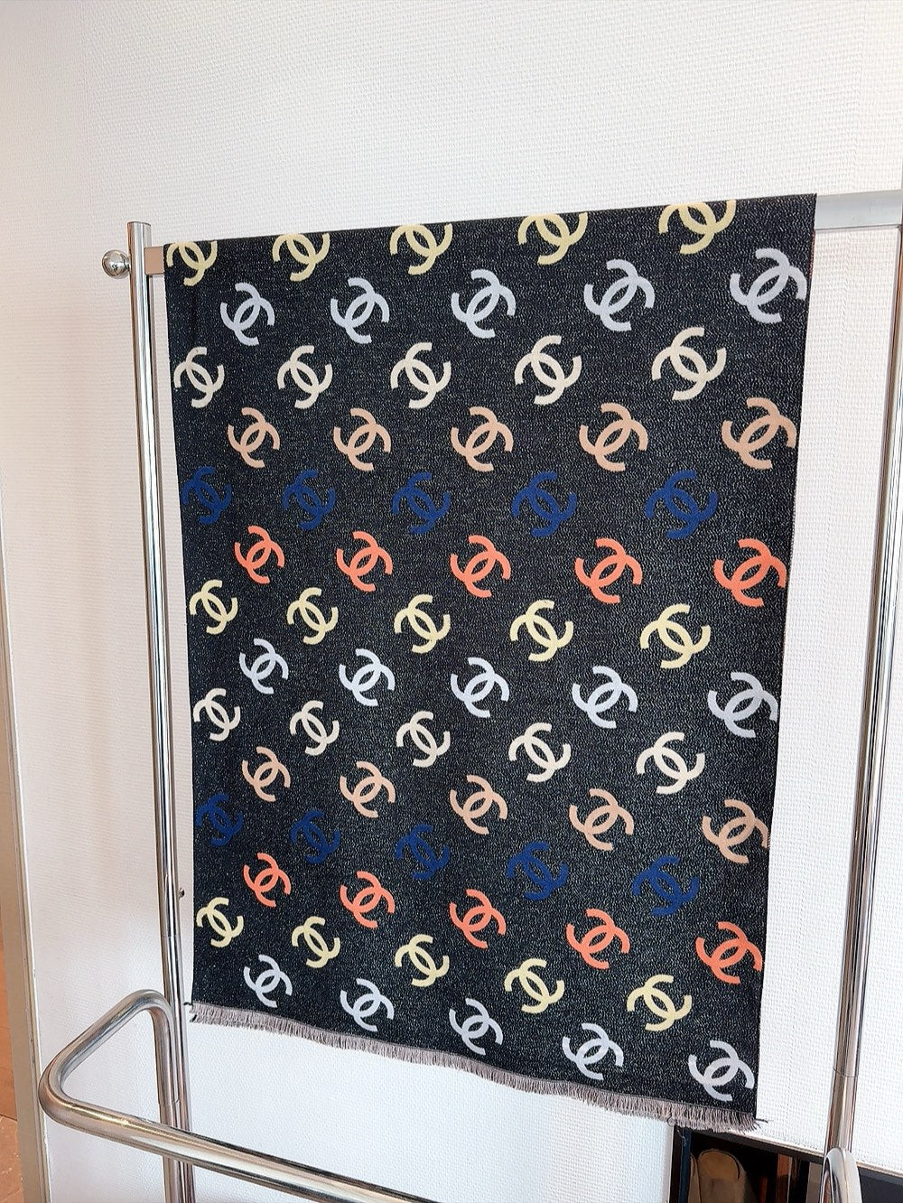 CC Scarf 180 CM In Colorful Two-Sided Wool Cashmere 383984