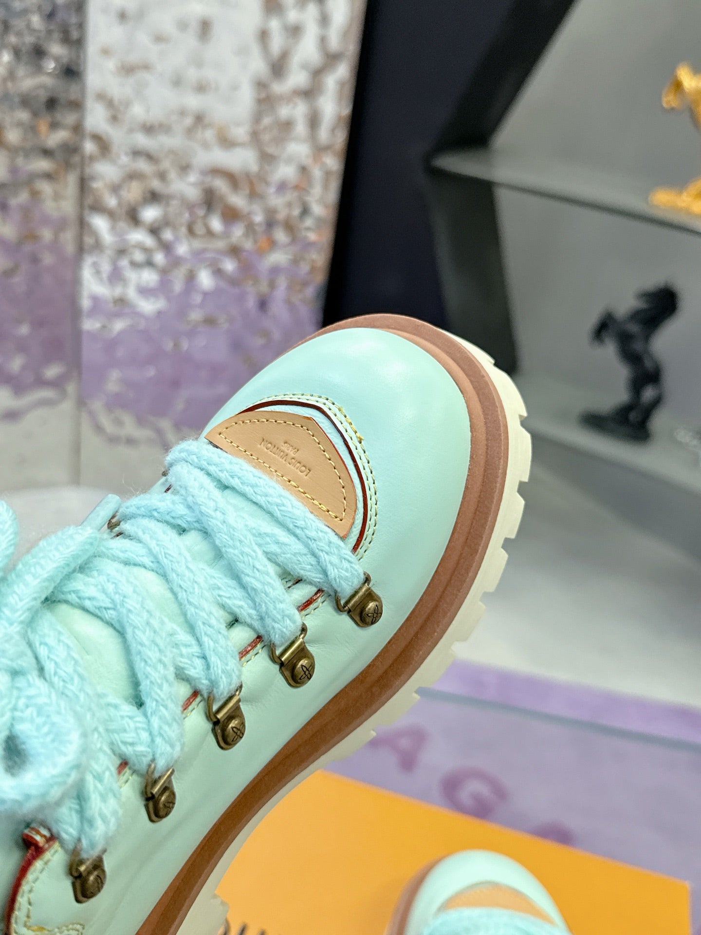 LV 26ss Sneaker Mint Green Sheepskin 672124