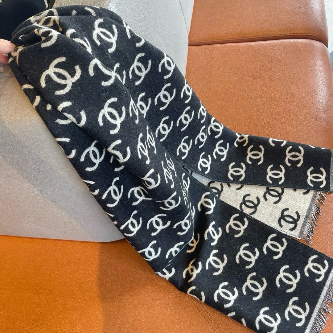 CC Scarf 180 CM In Black Mix White Print Logo Cashmere And Wool 413631