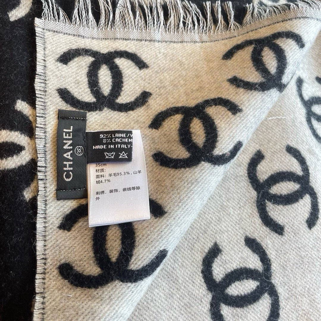 CC Scarf 180 CM In Black Mix White Print Logo Cashmere And Wool 413631