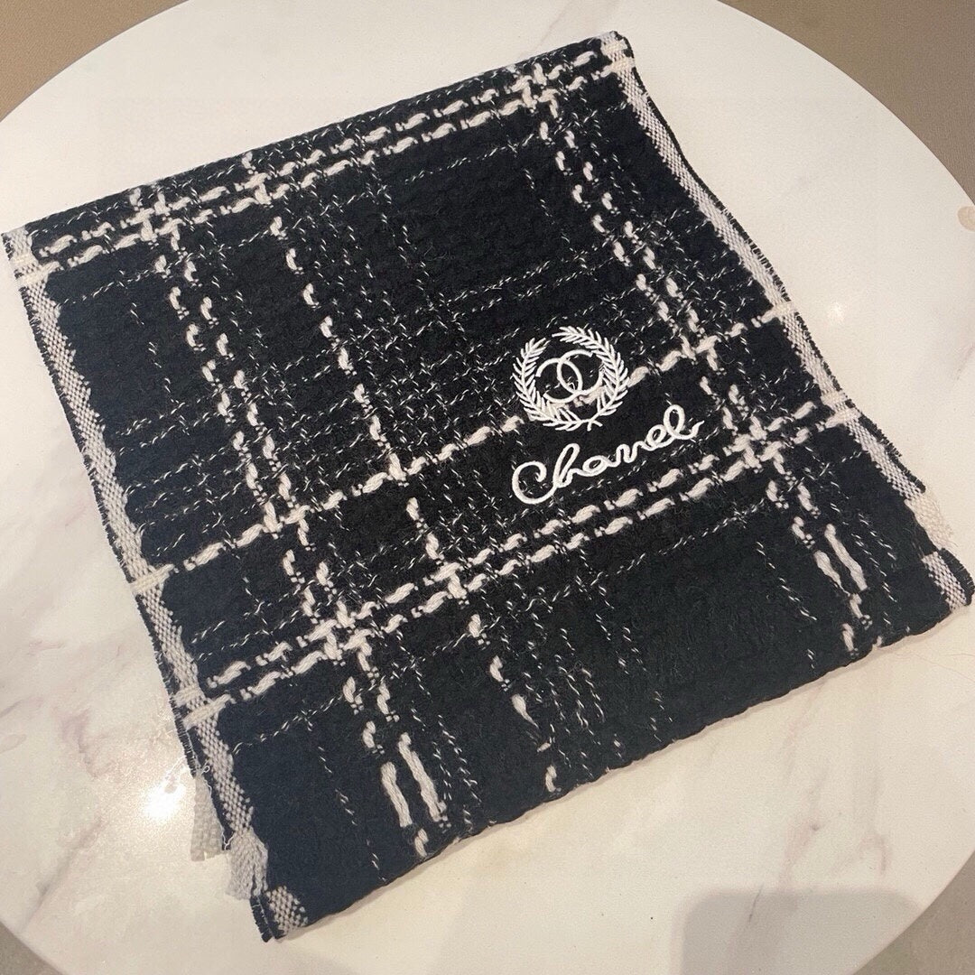 CC Scarf 186 CM In Black With White Stripes Fleece Wool 418246