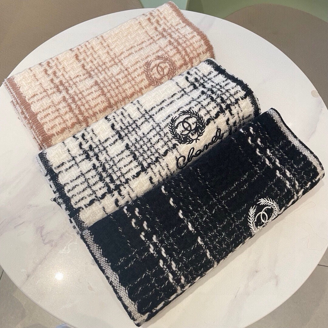 CC Scarf 186 CM In Black With White Stripes Fleece Wool 418246