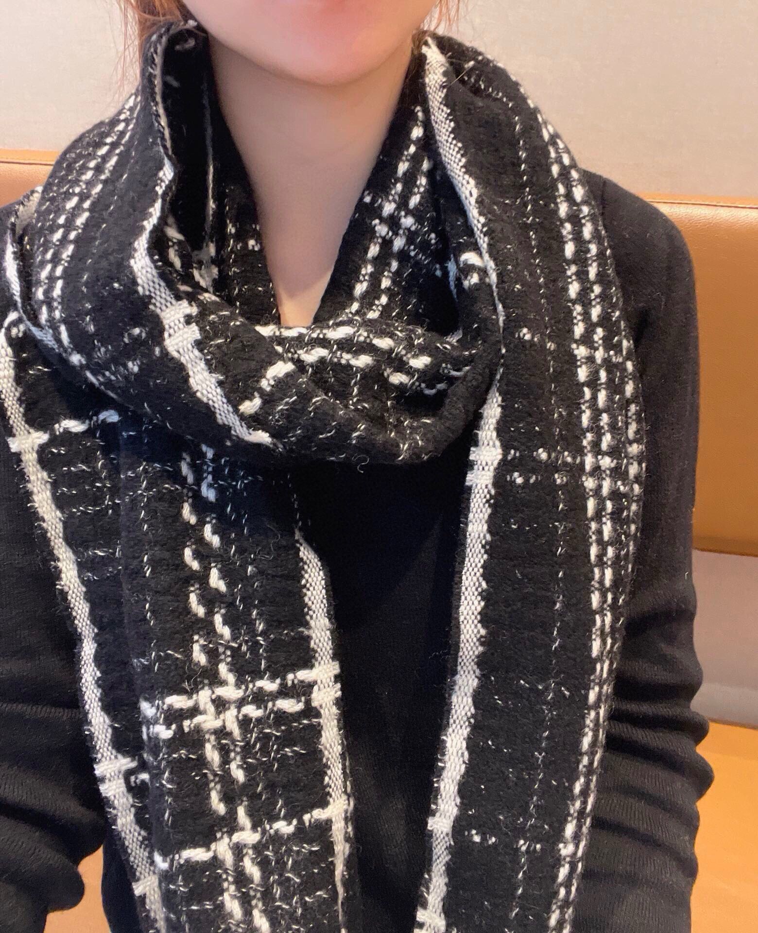 CC Scarf 186 CM In Black With White Stripes Fleece Wool 418246