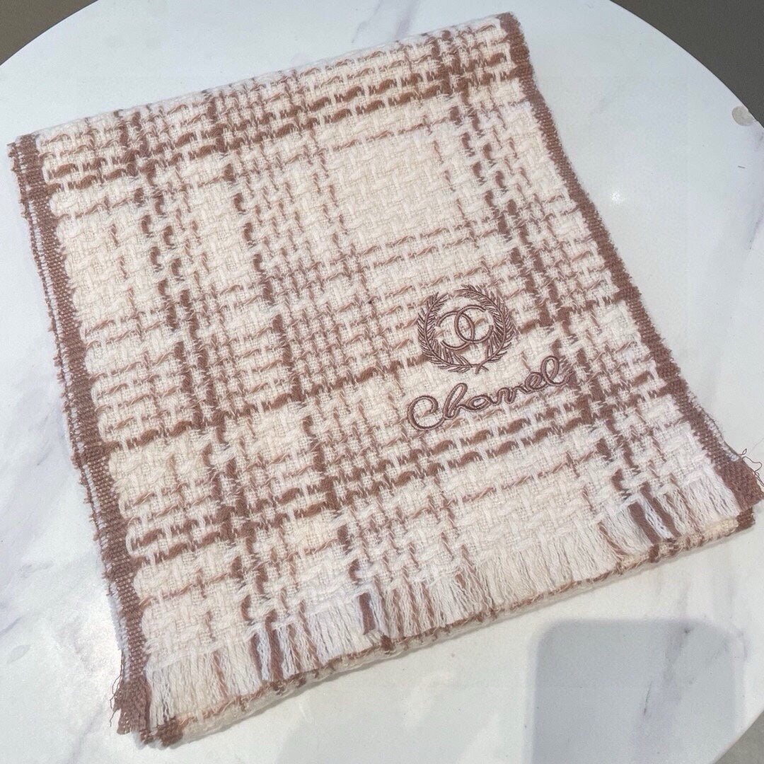 CC Scarf 186 CM In White With Brown Stripes Fleece Wool 416926