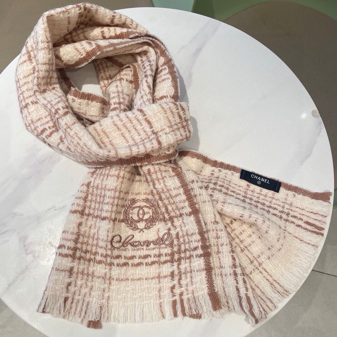 CC Scarf 186 CM In White With Brown Stripes Fleece Wool 416926