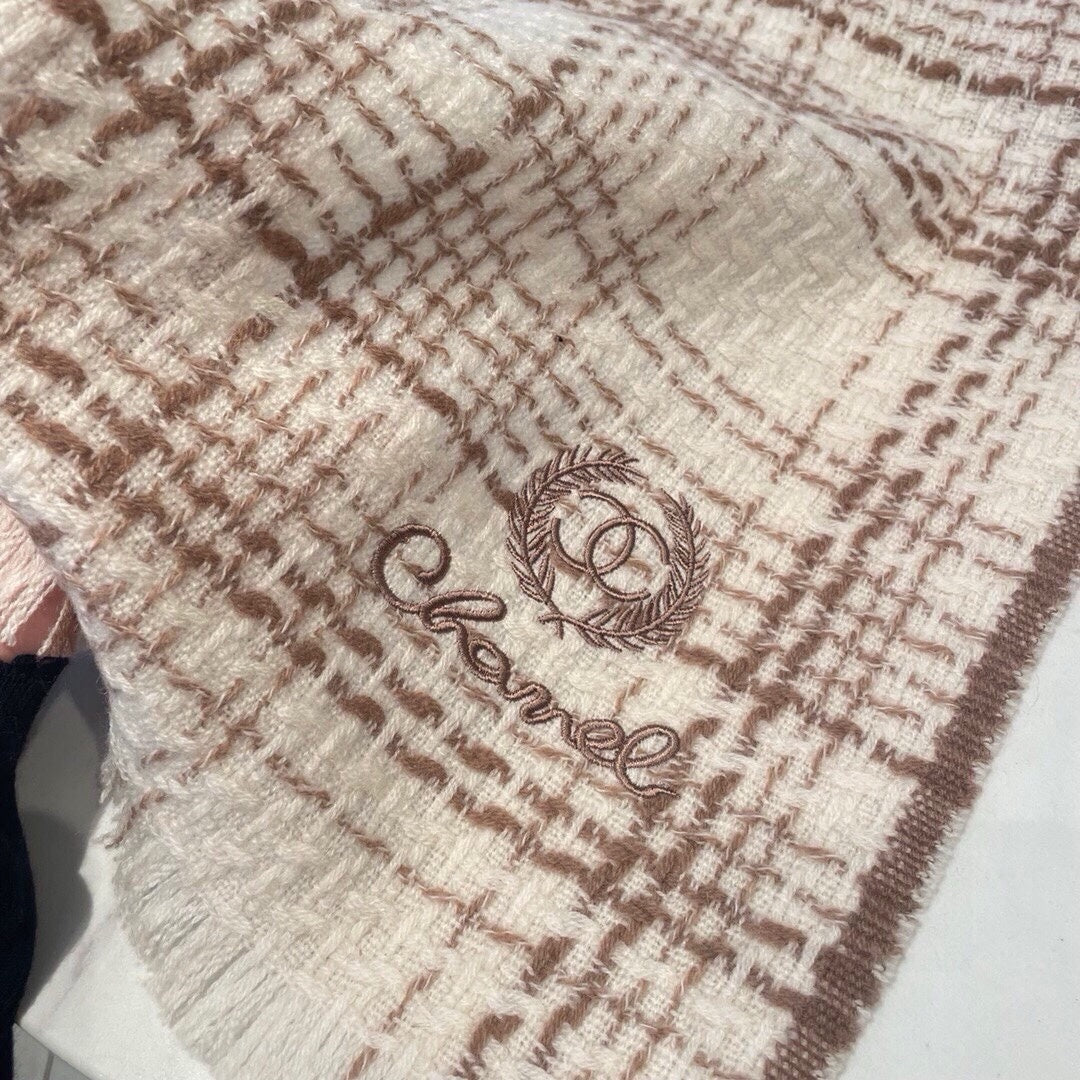 CC Scarf 186 CM In White With Brown Stripes Fleece Wool 416926
