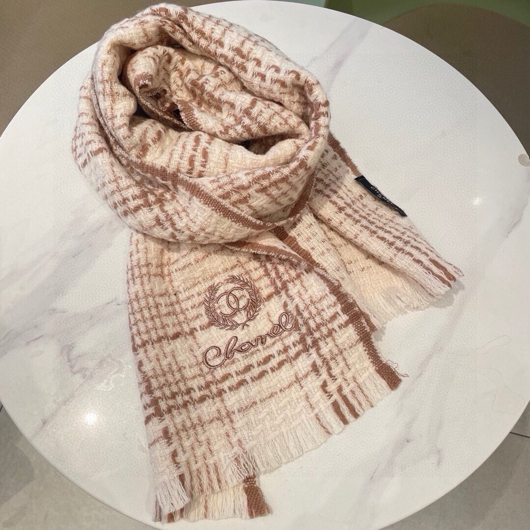 CC Scarf 186 CM In White With Brown Stripes Fleece Wool 416926
