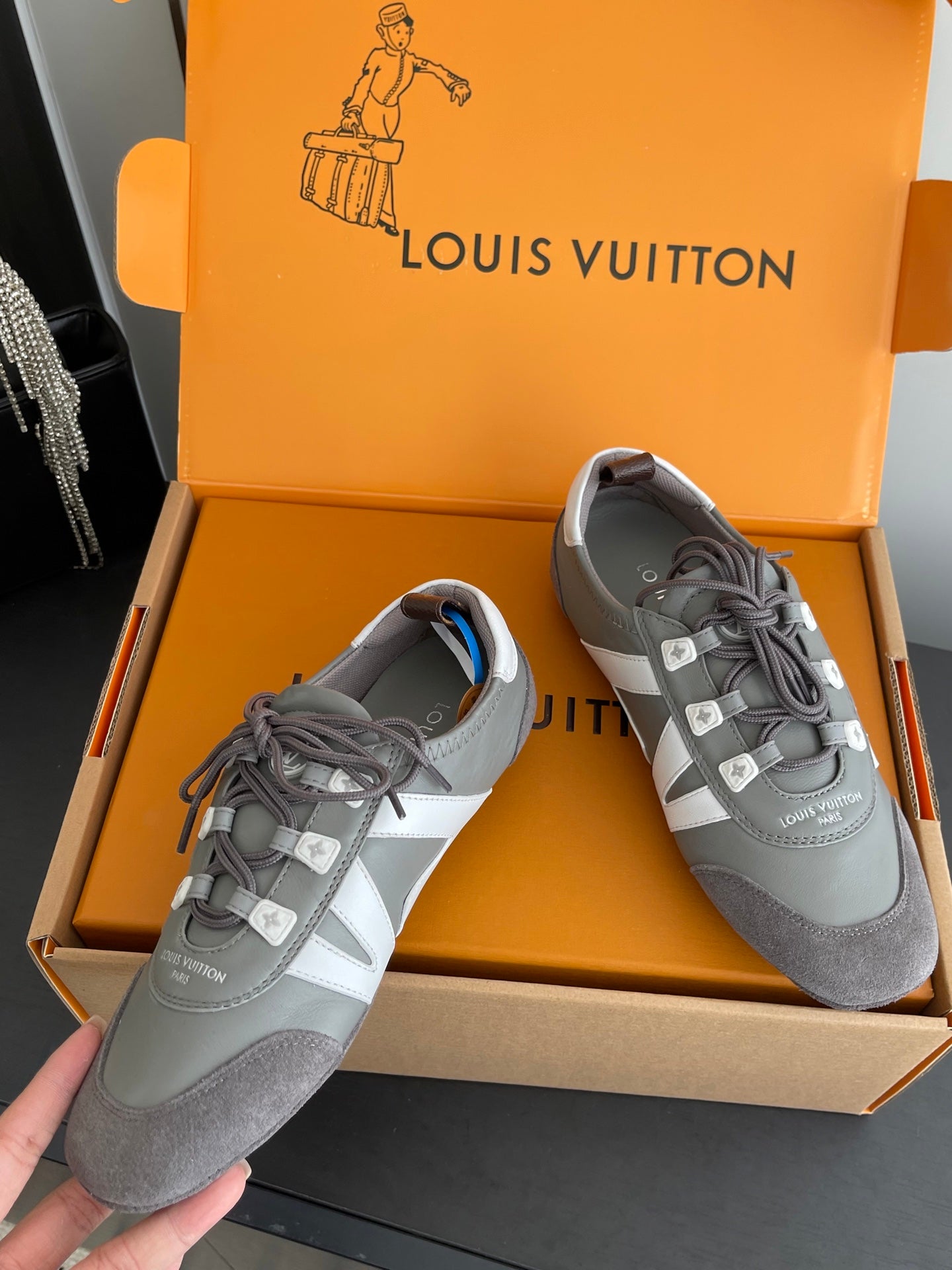 LV 26ss Ballet Sneakers Gray Cowhide Suede 631480