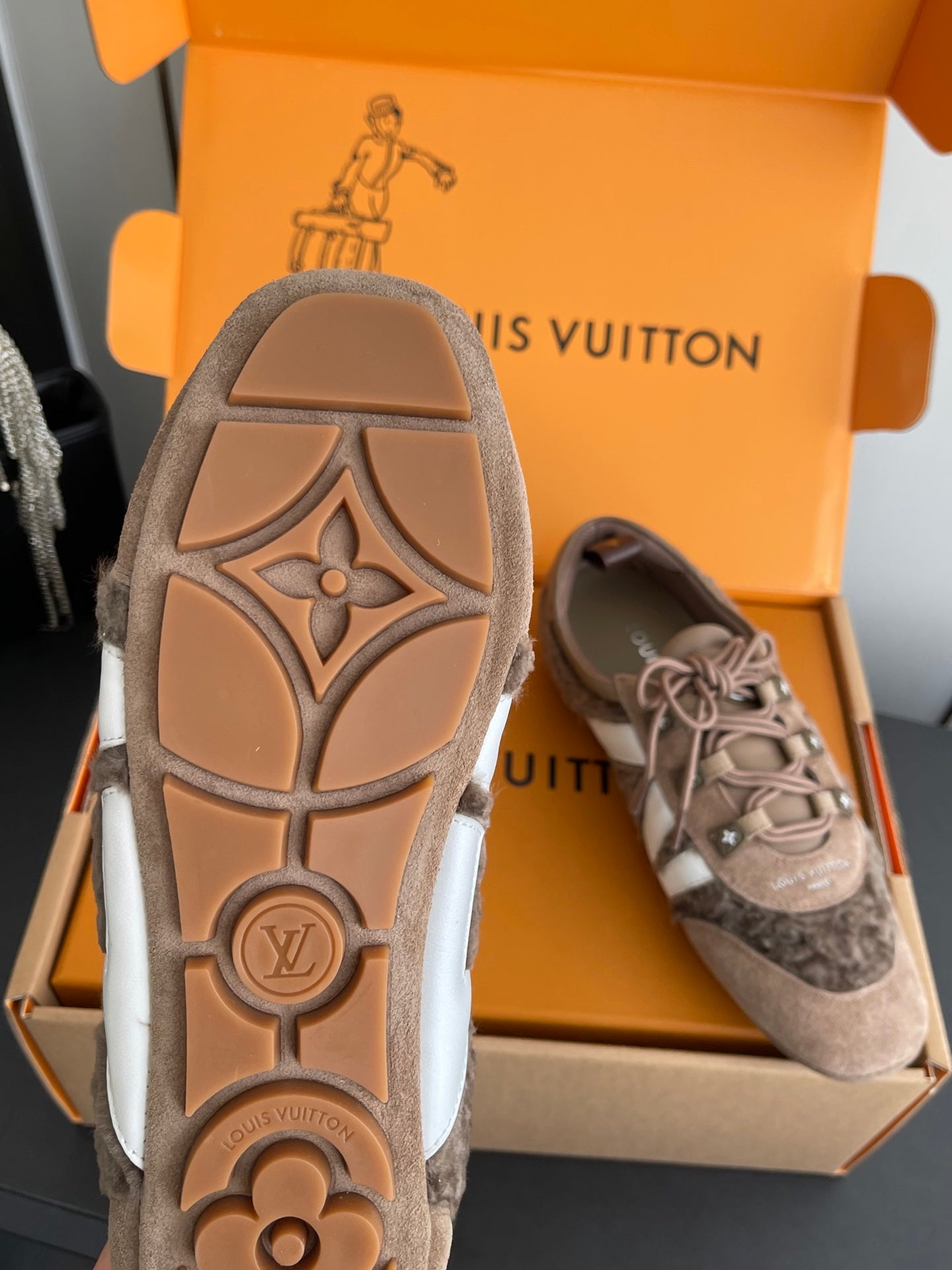 LV 26ss Ballet Sneakers Brown Suede 631484