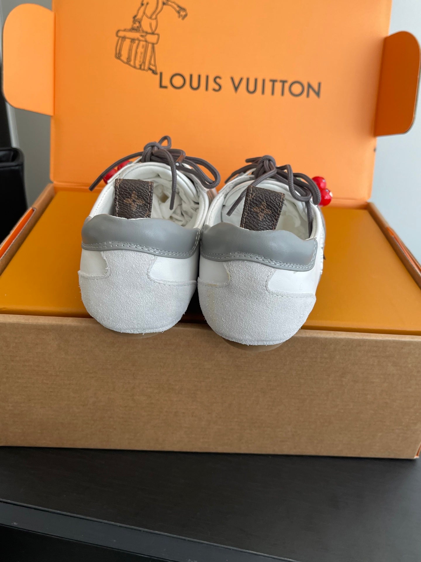 LV 26ss Ballet Sneakers White Gray Cowhide Suede 631495