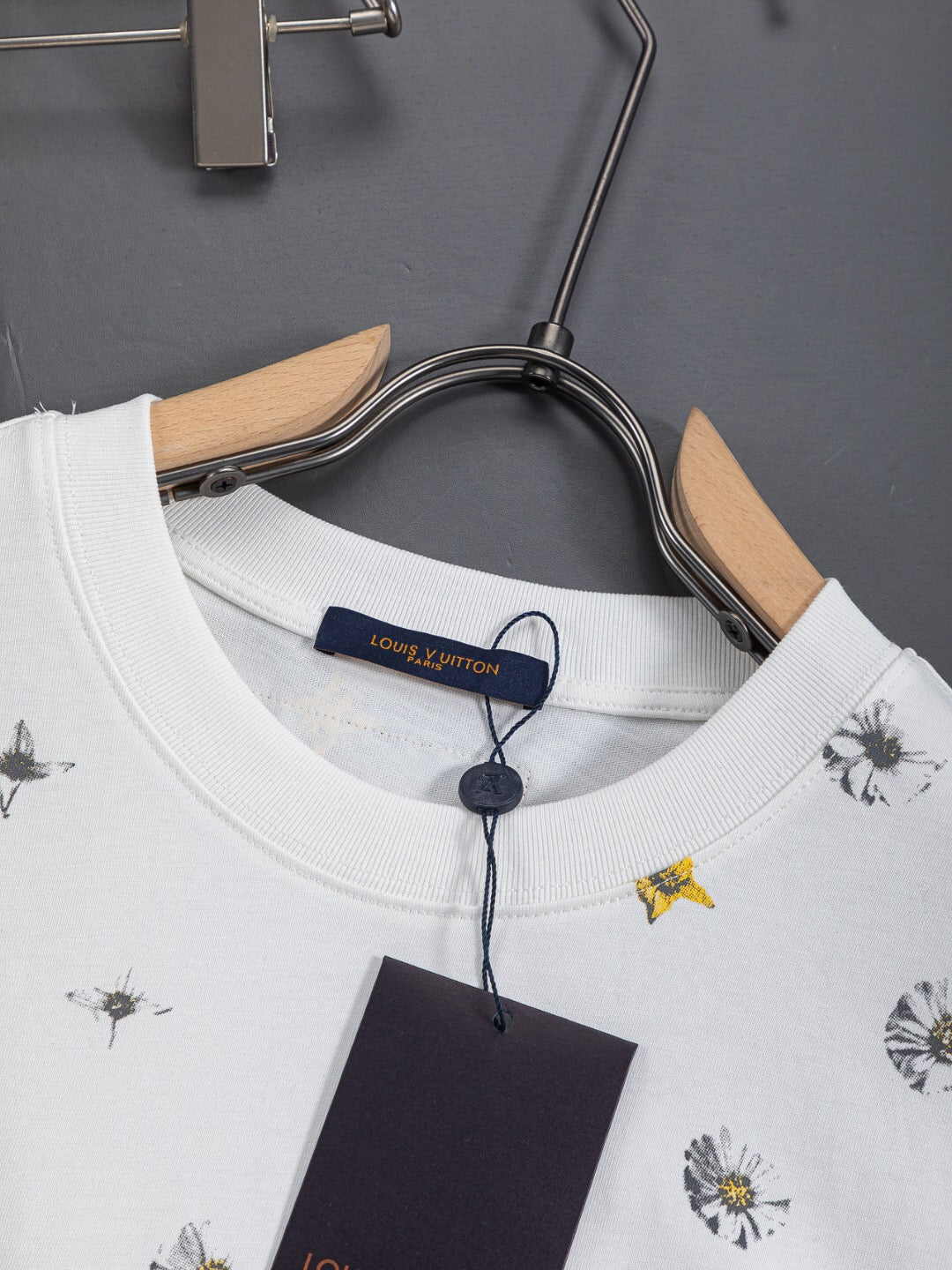 LV 26A Crew Neck Short-Sleeve T-Shirt Monogram Cotton 405635