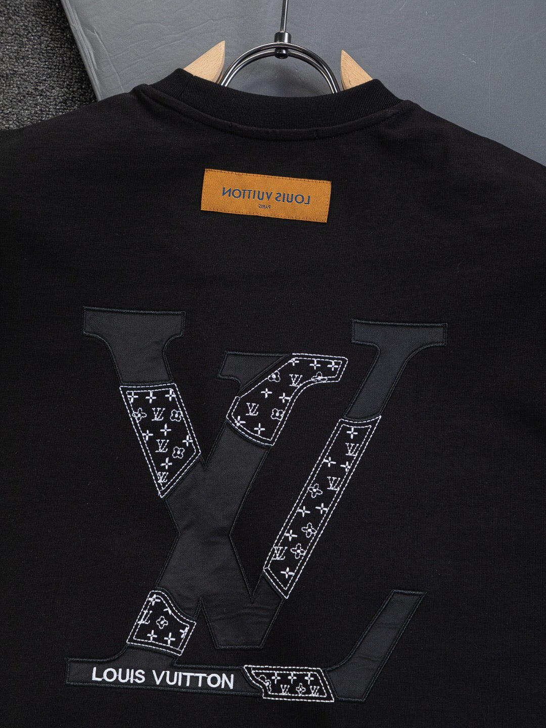 LV 26A Crew Neck Short-Sleeve T-Shirt Cotton 405637