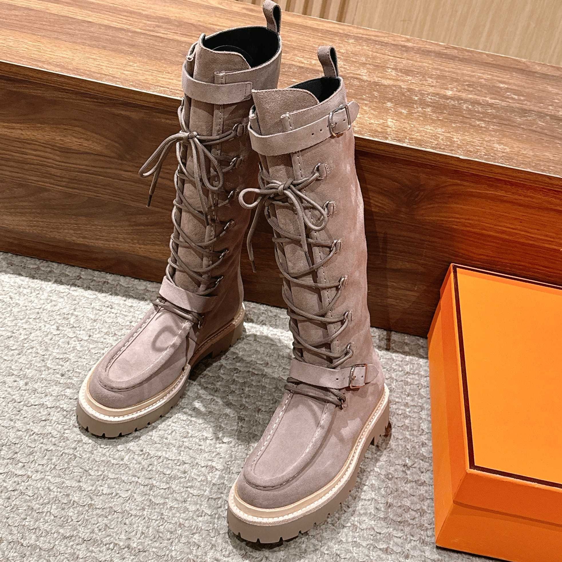 HM 25 High Boots Light Taupe Suede 512532