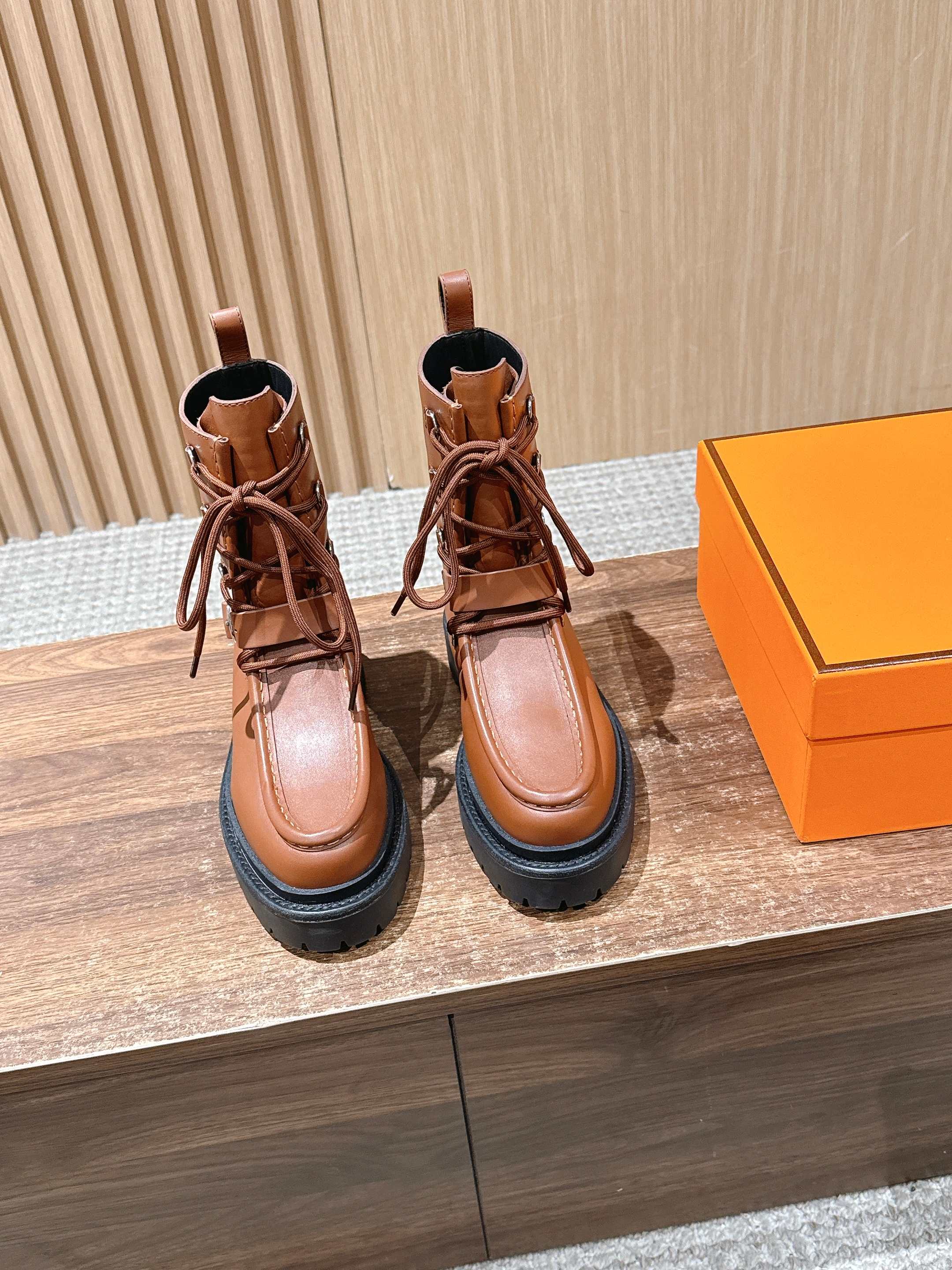 HM 25 Boots Brown Black Calfskin 512538