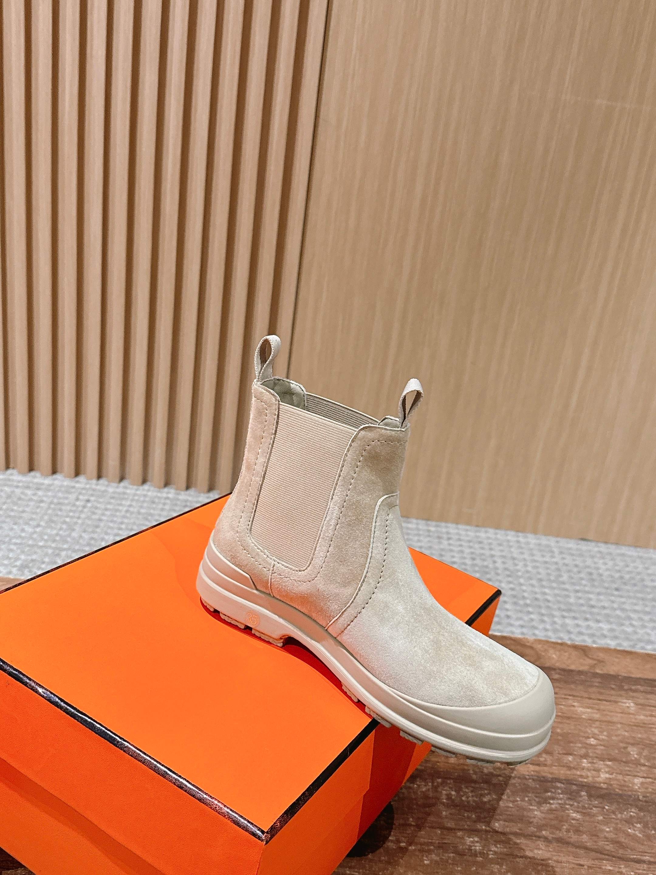 HM 25  Chelsea Ankle Boots Beige Suede 512547