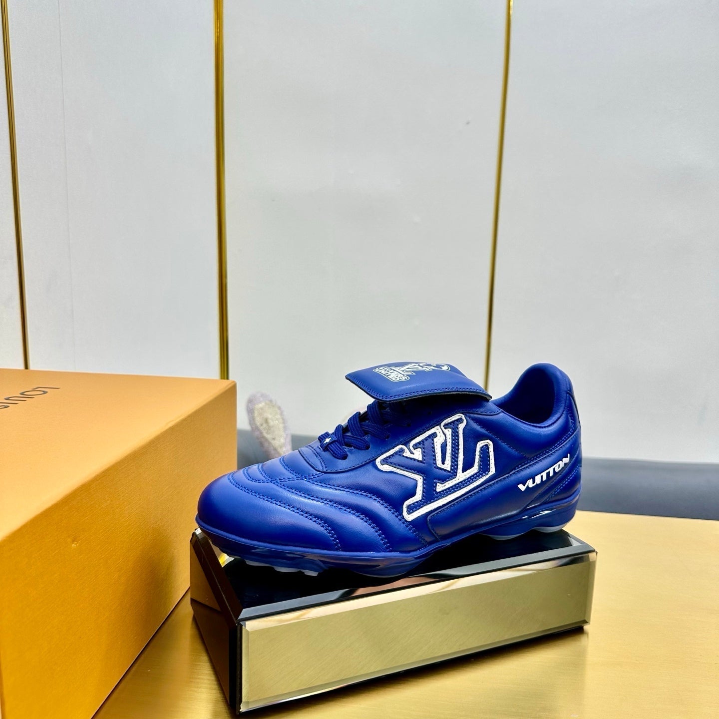 LV 25C Sneaker LV Footprint Soccer Blue Cuir de Veau uni 219932