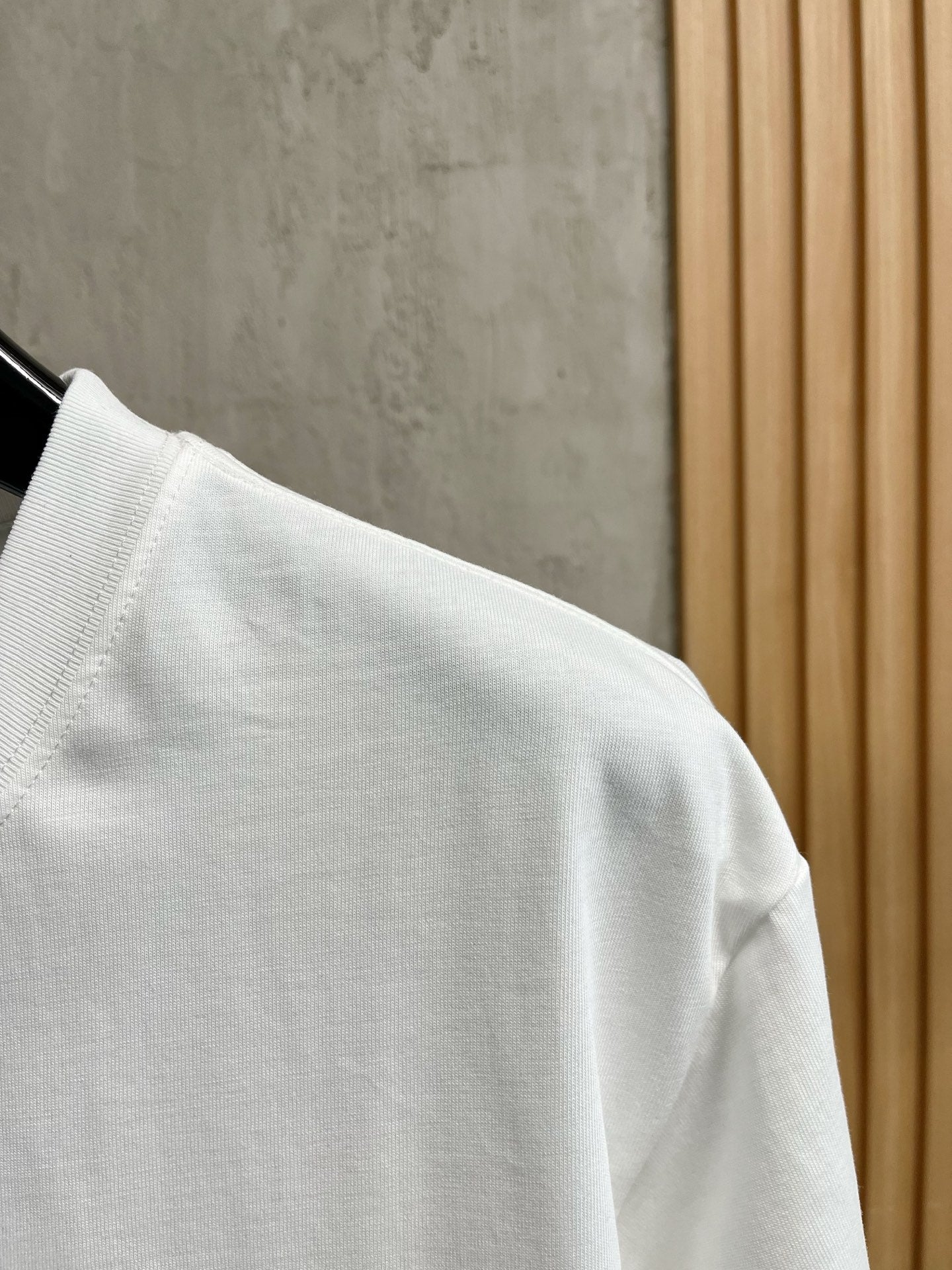 LV T-SHIRT IN WHITE EMBROIDERED LOGO PURE COTTON 238777