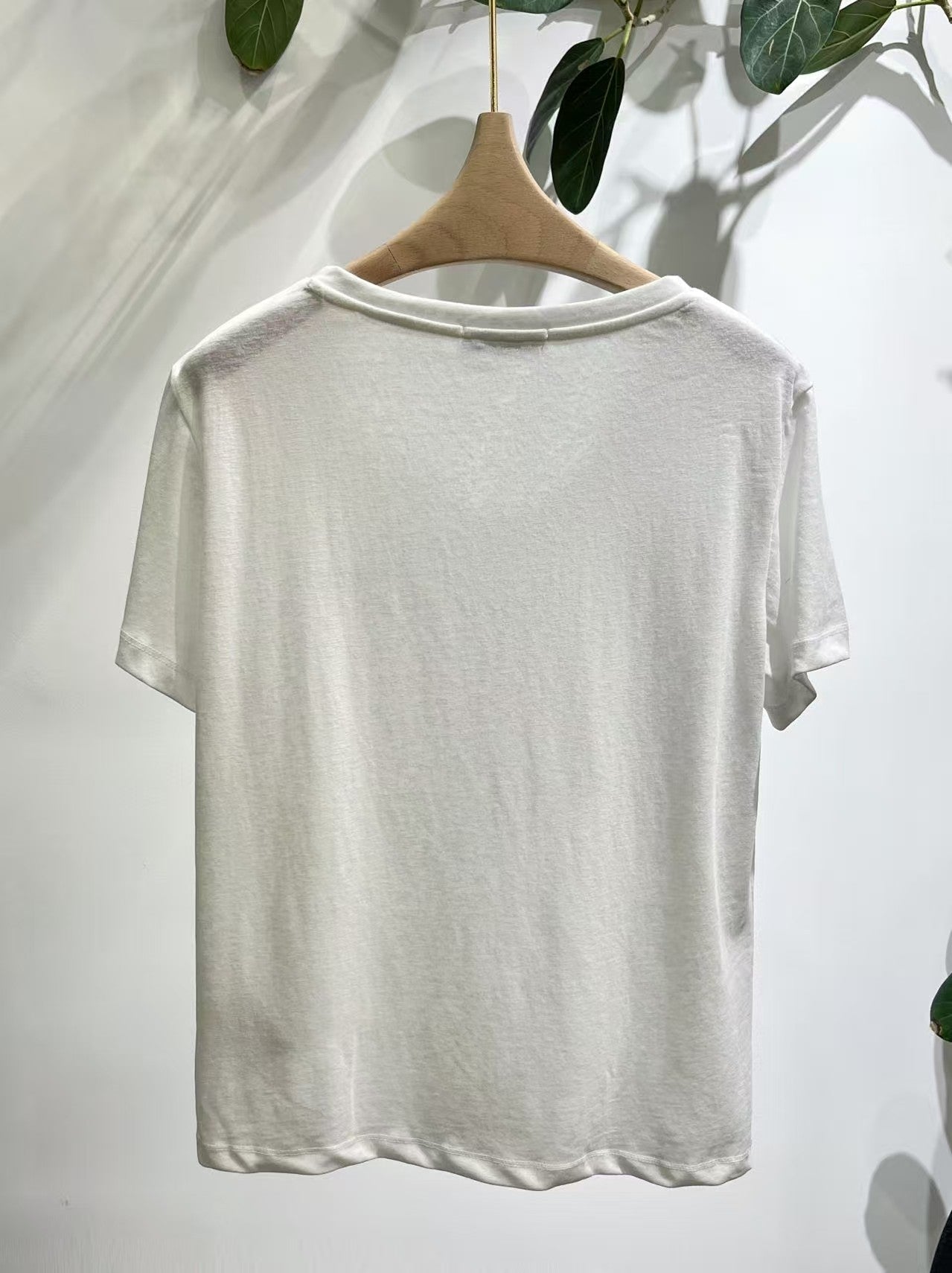 Miumiu 2026 V-neck short-sleeved T-shirt Cotton