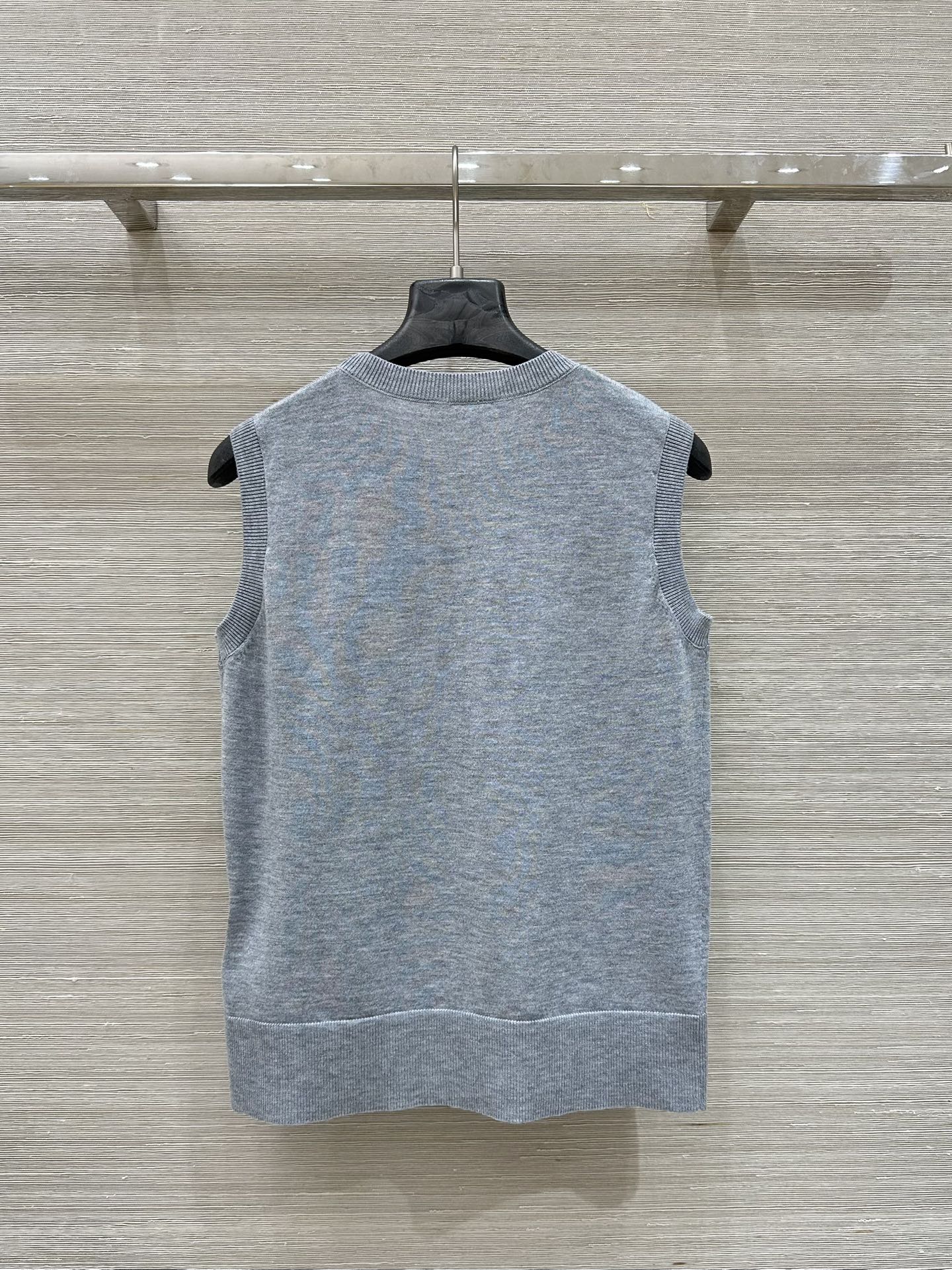 Gucci 2025 Logo Embroidered Knitted Vest Top Gray Wool