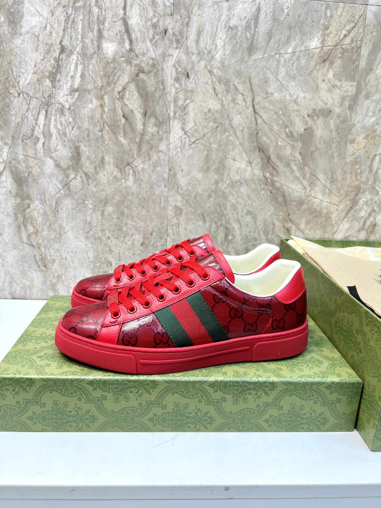 GG Men's ACE Sneaker Red Calfskin 525959