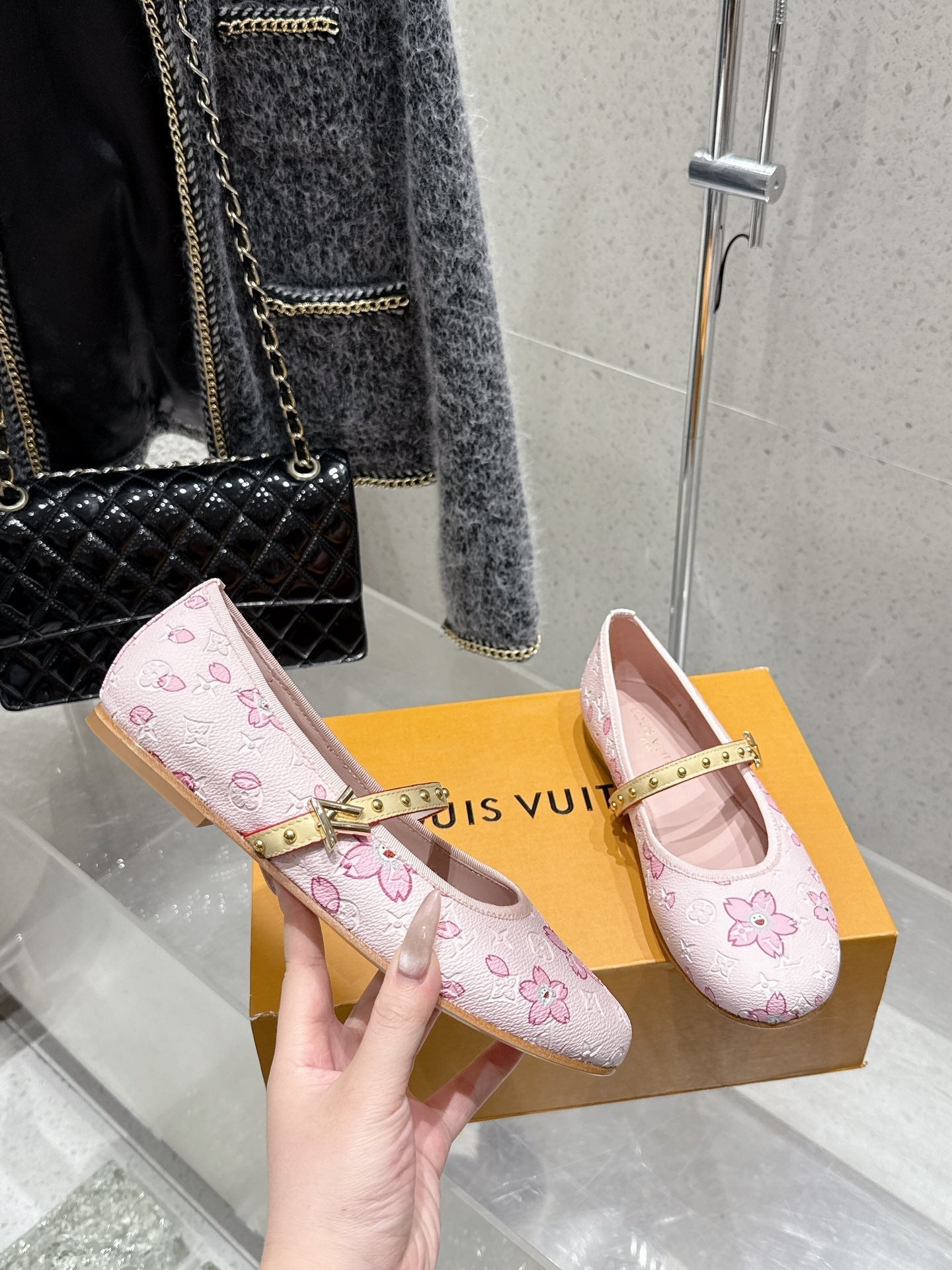 LV 26s Ballet Flats Light Pink Monogram Leather  610840