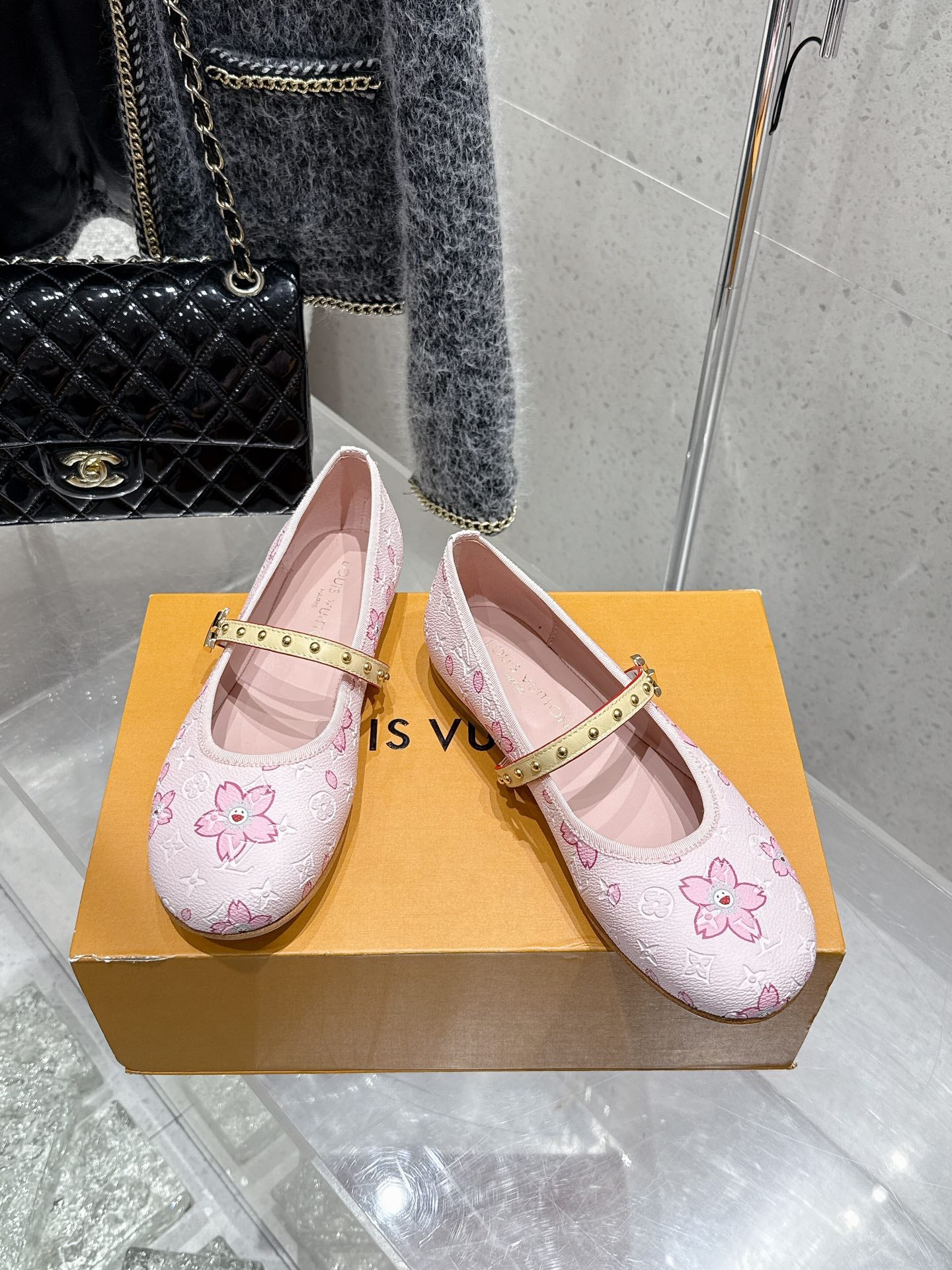LV 26s Ballet Flats Light Pink Monogram Leather  610840