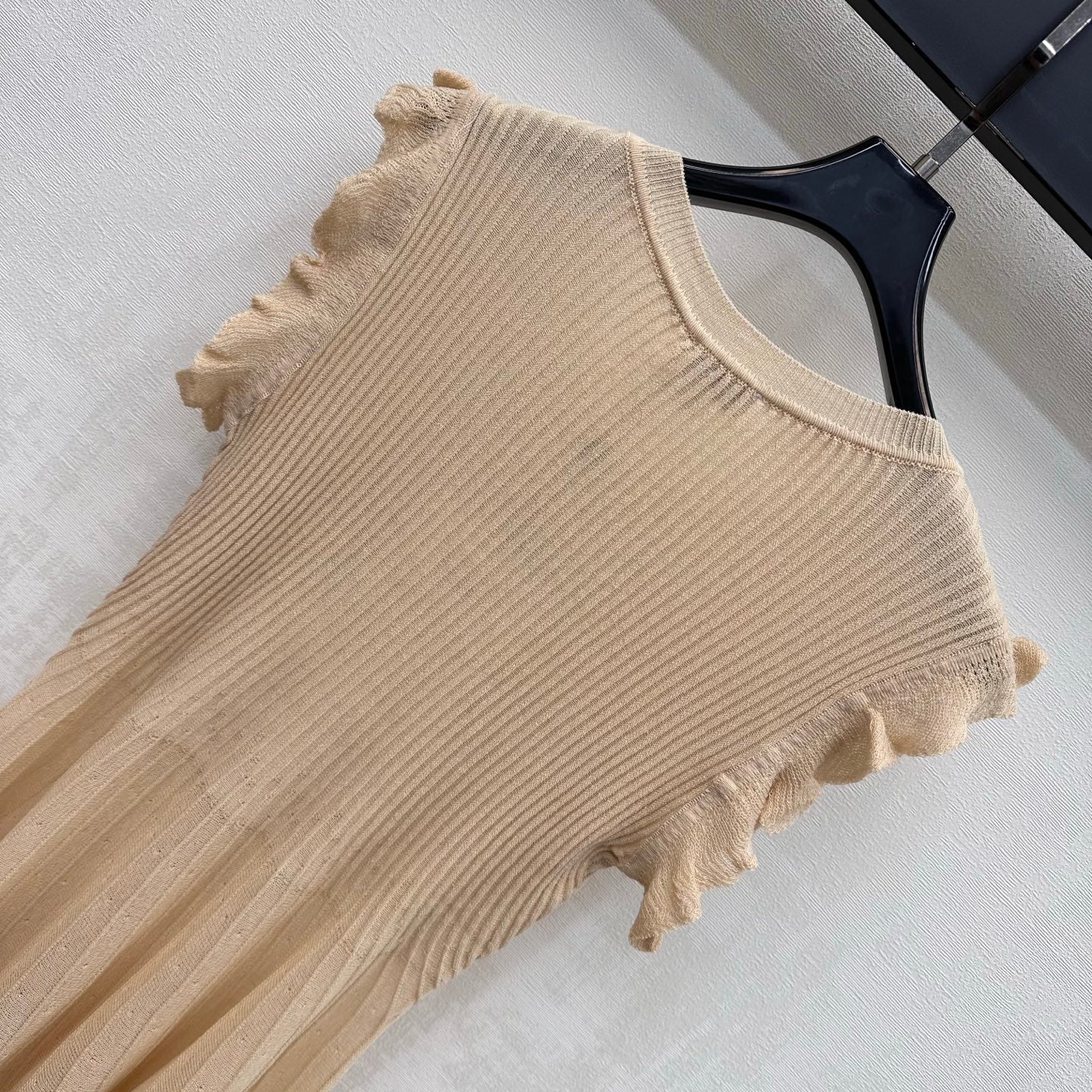 Chanel 2026 Ribbed Flutter Sleeve Knit Vest Beige Wool 396624