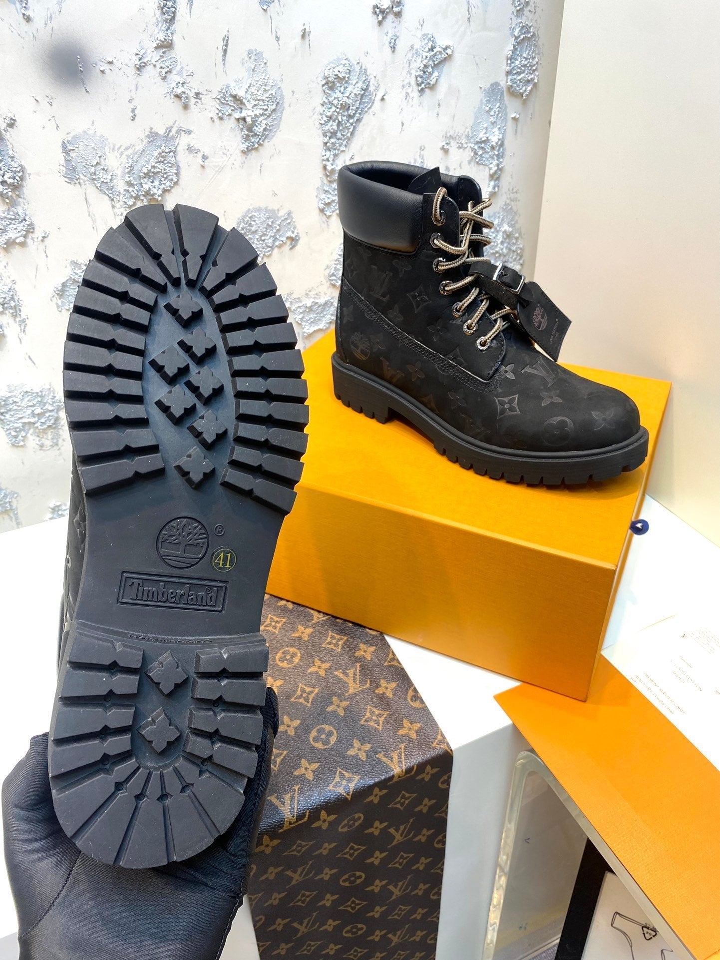 LV x Timberland Ankle Boots 35mm Black Monogram Suede