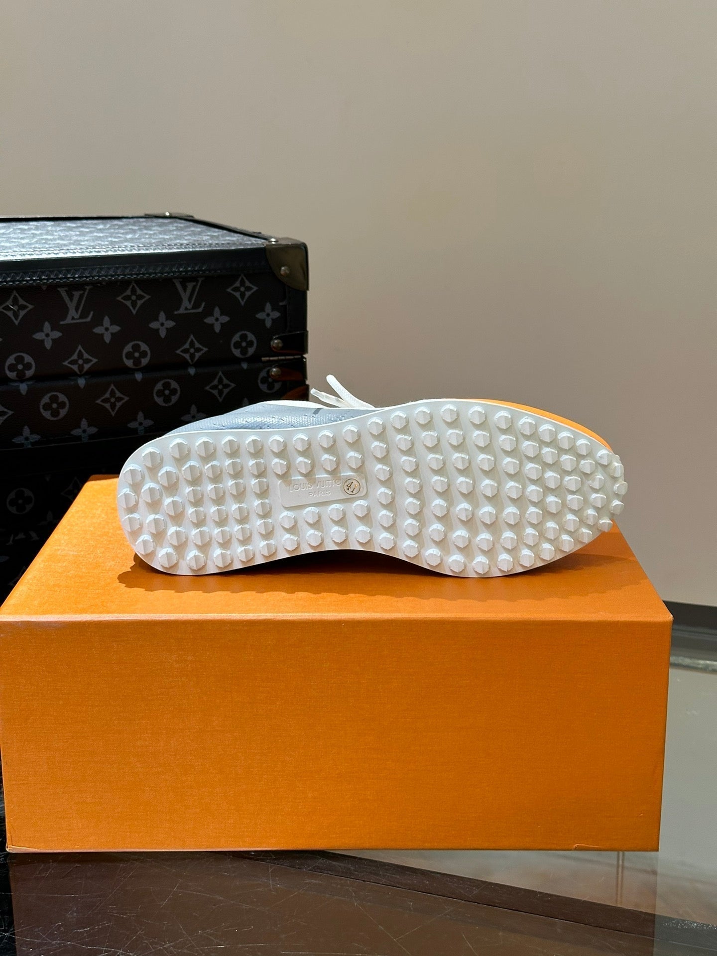 LV SNEAKERS IN GREY MIX WHITE MIX ORANGE CALFSKIN AND FABRIC BREATHABLE