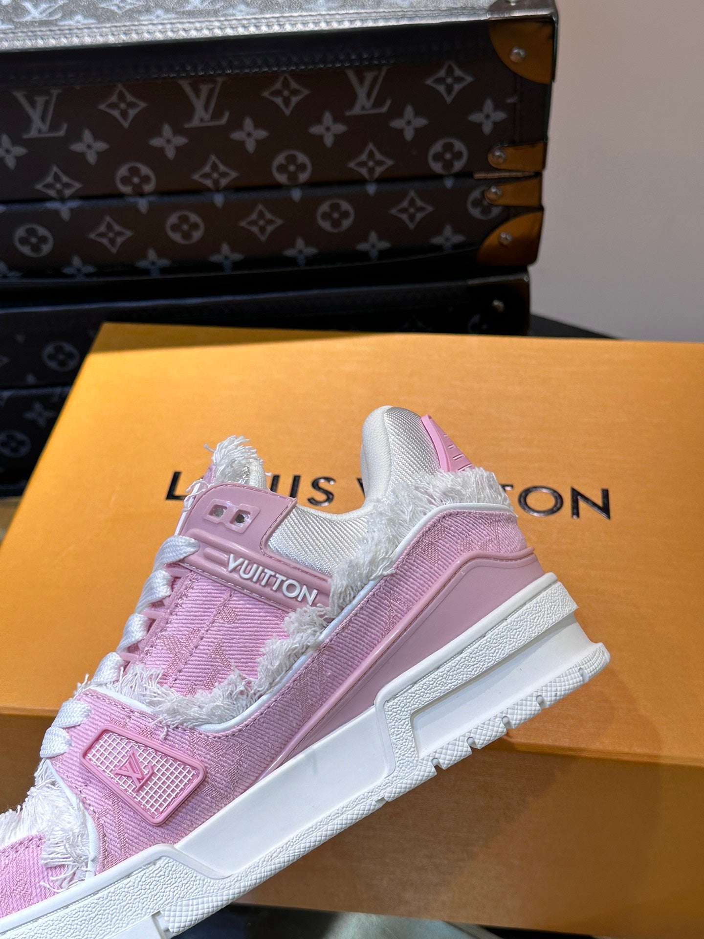 LV TRAINER SNEAKER LIGHT PINK FABRIC AND SUEDE