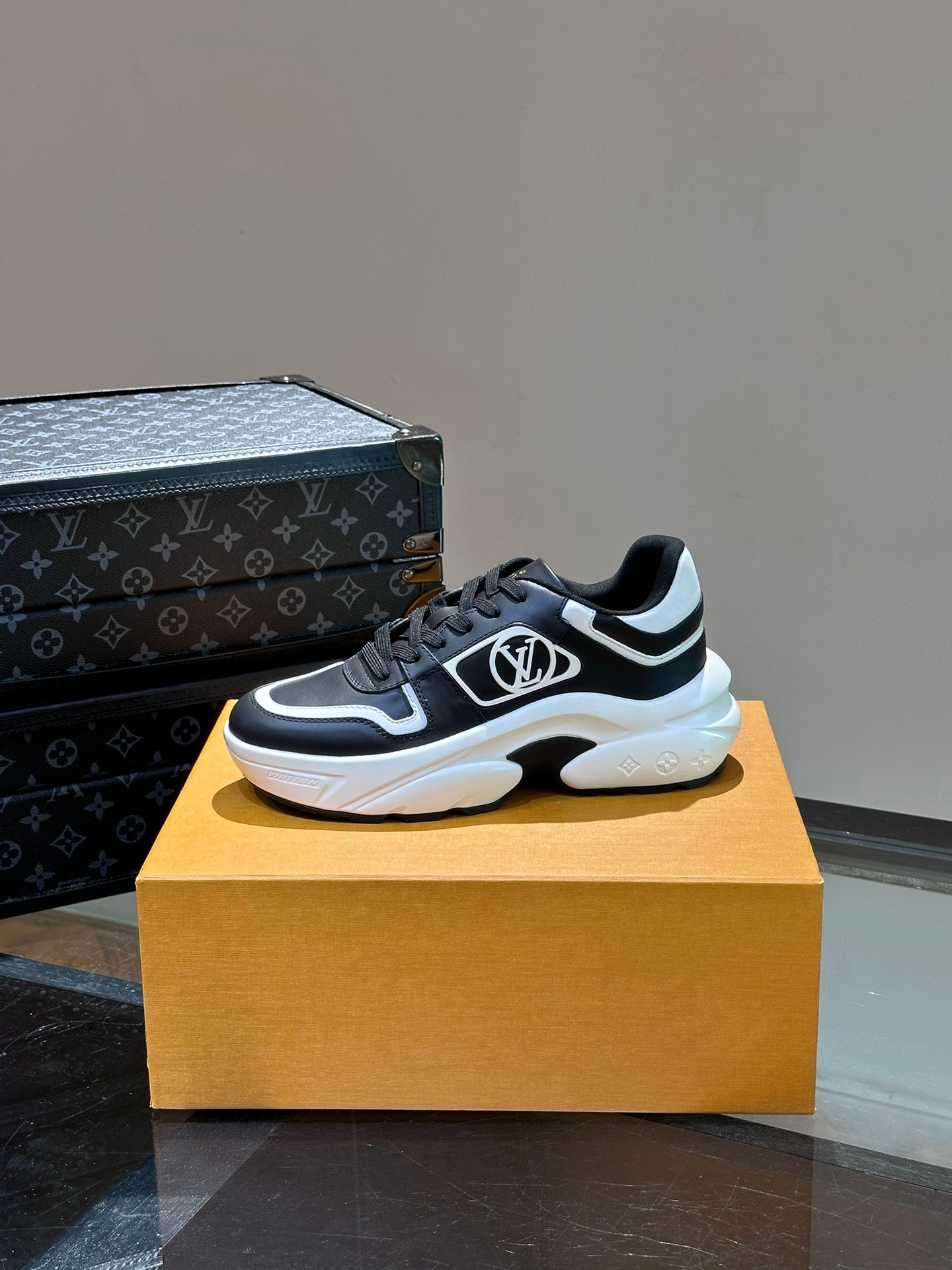 NEO RUN AWAY SNEAKER BLACK MIX WHITE CALFSKIN