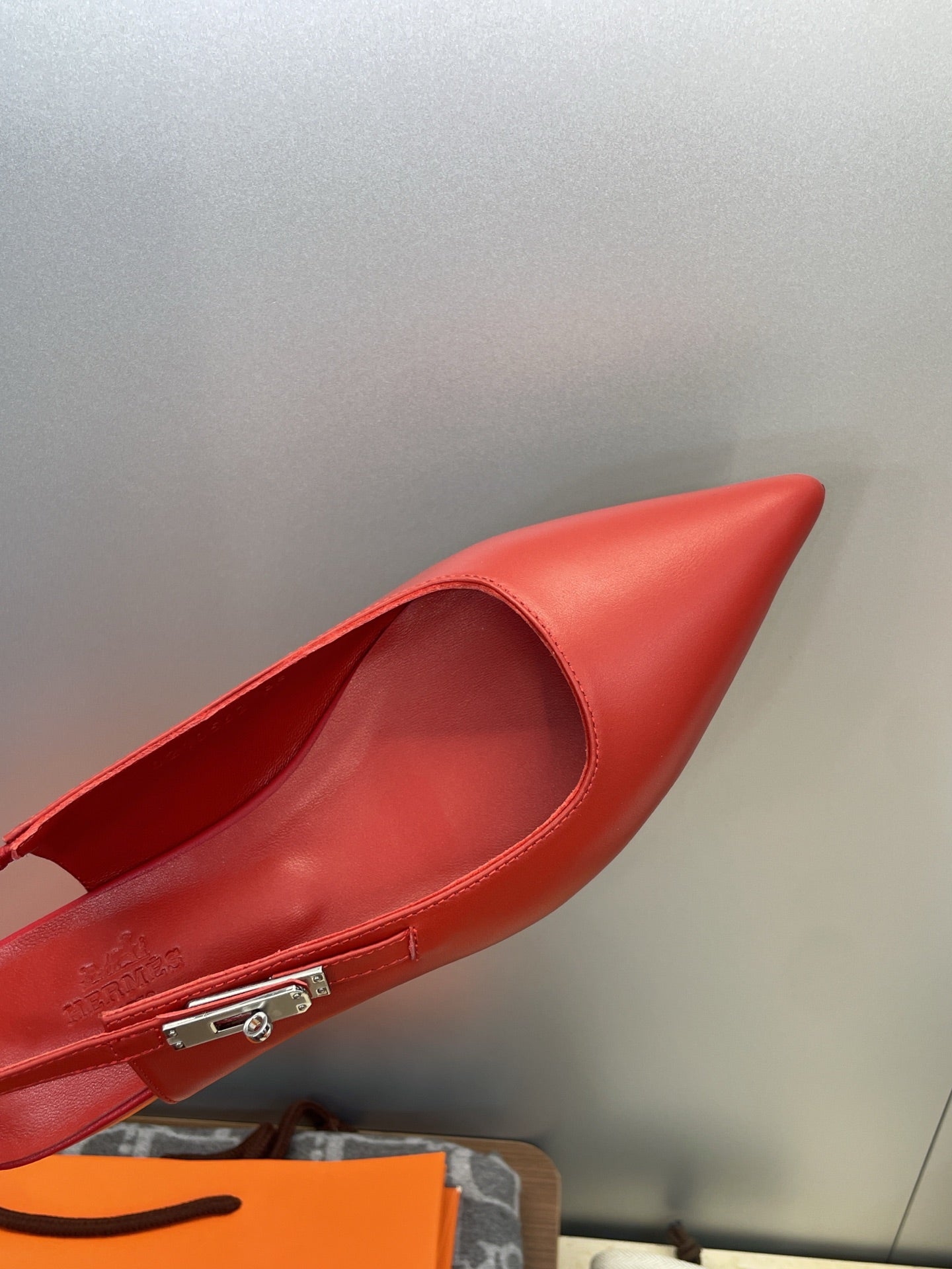 HM 26ss Slingback Flat Red Calfskin 607274