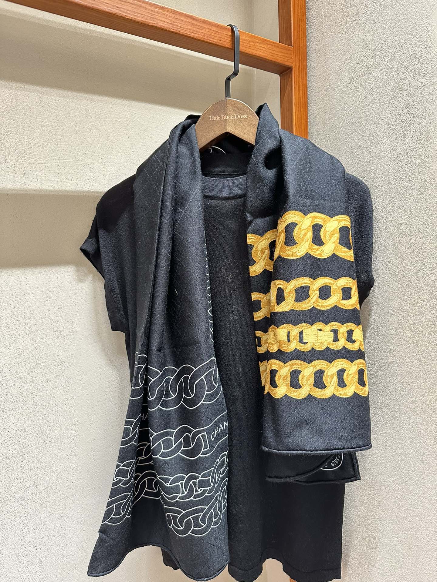 CC Square Scarf 140 CM In Black Mix Yellow White Velvet Fabric 420128
