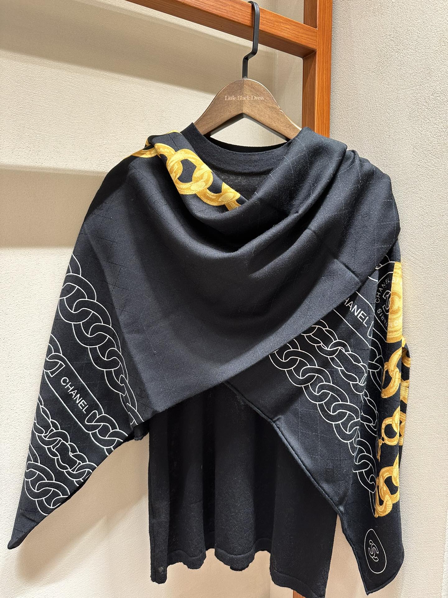 CC Square Scarf 140 CM In Black Mix Yellow White Velvet Fabric 420128