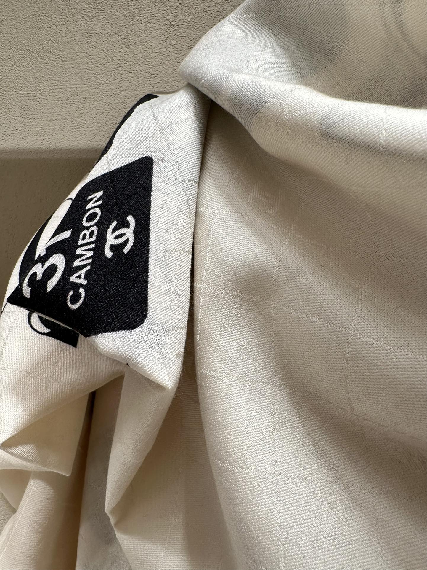 CC Square Scarf 140 CM In White Black Silk Cashmere 413676