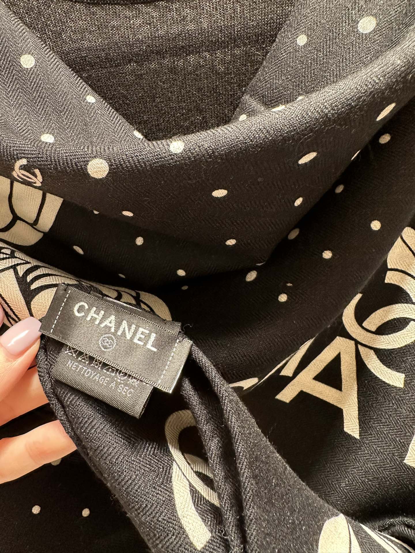 CC Square Scarf 140 CM In Black Mix White Cashmere Silk 383803