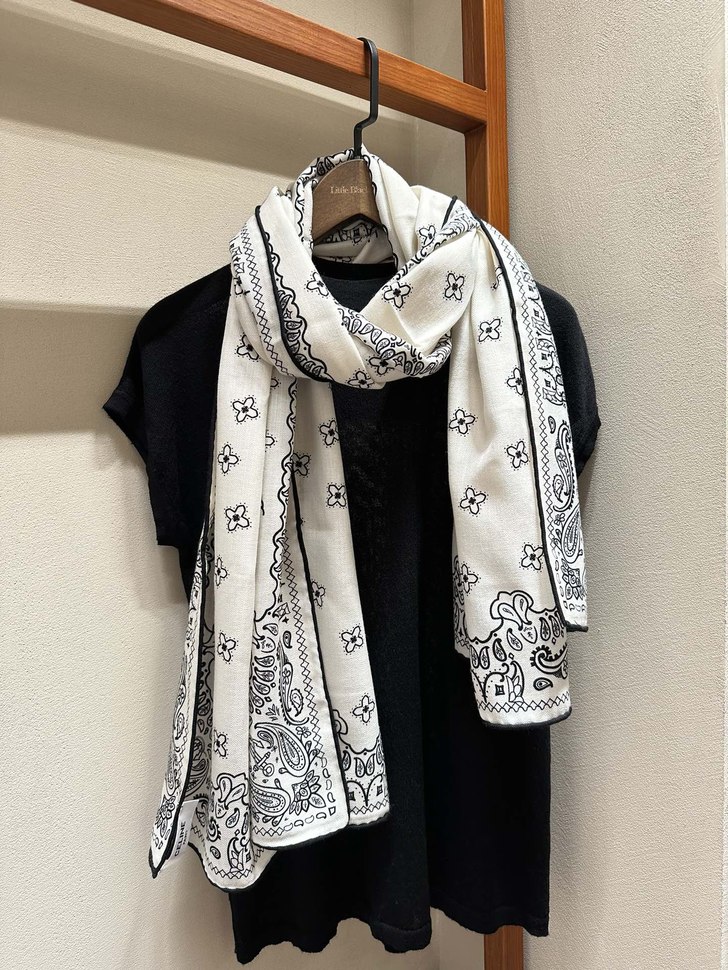 CC Scarf 185 CM In White Black Cashmere Silk 371904