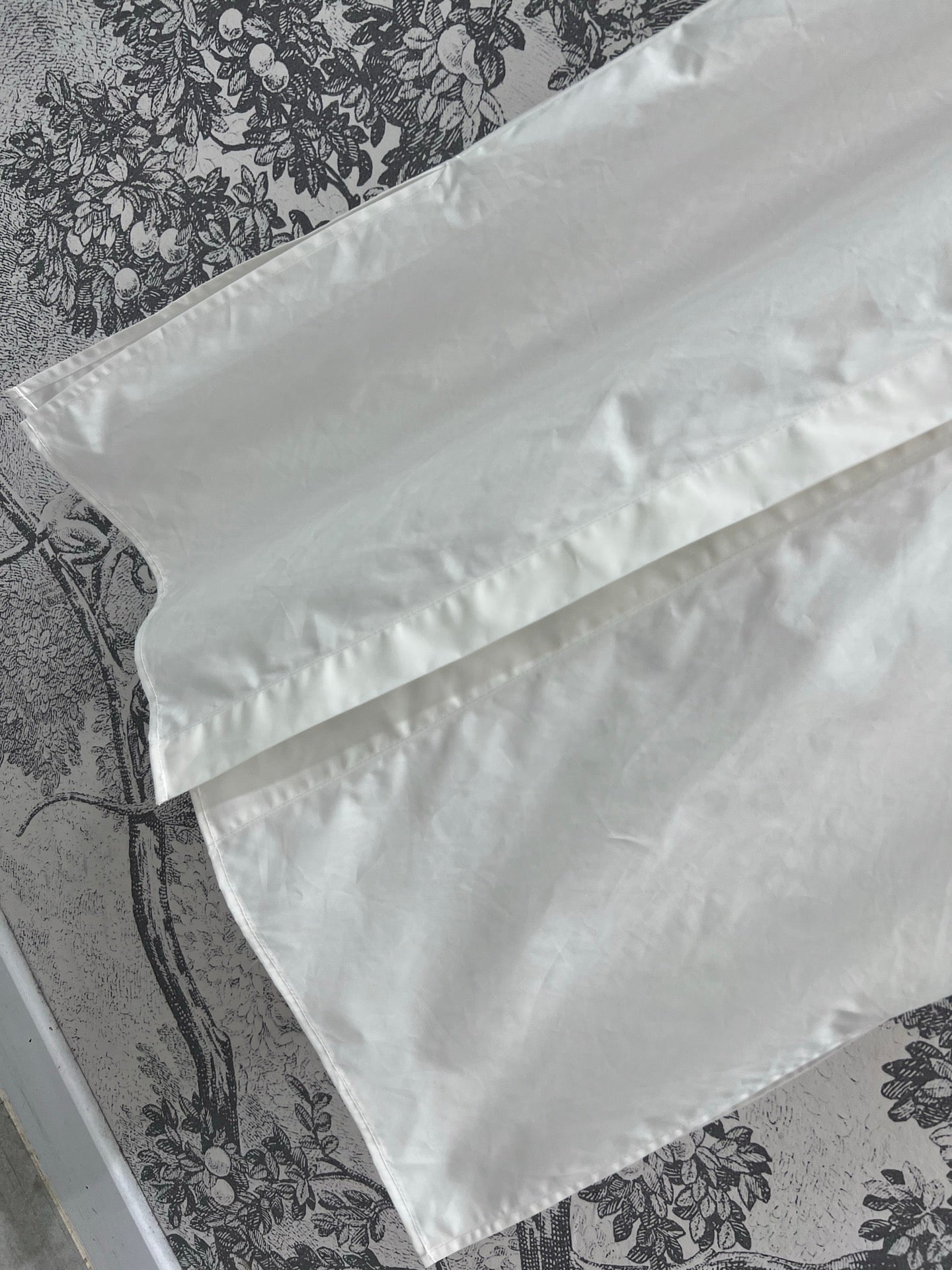LV 25 Splicing Perspective Jacquard Monogram Sleeve Dress White Cotton