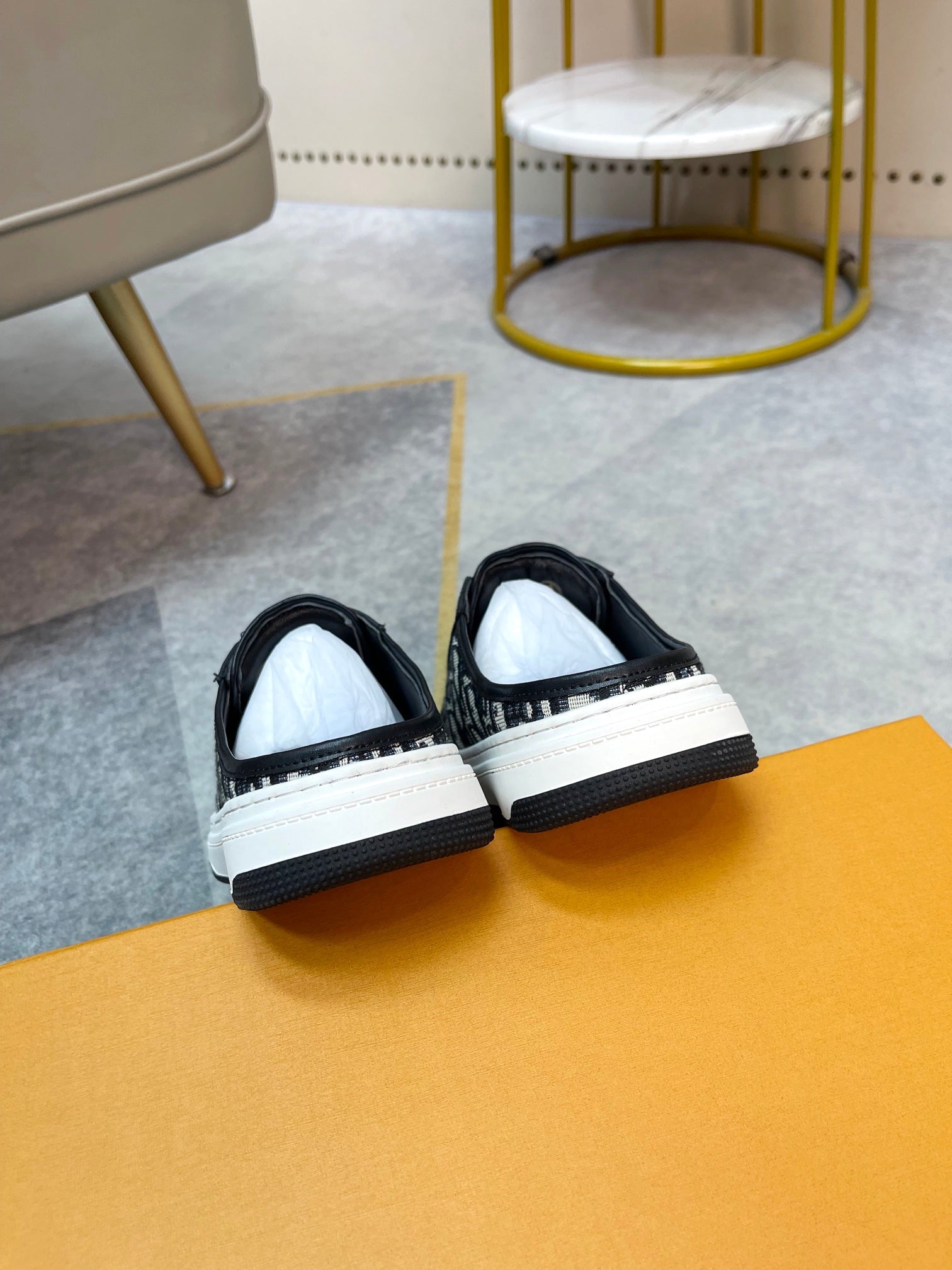 CD RETRO MULE BLACK AND BEIGE CALFSKIN