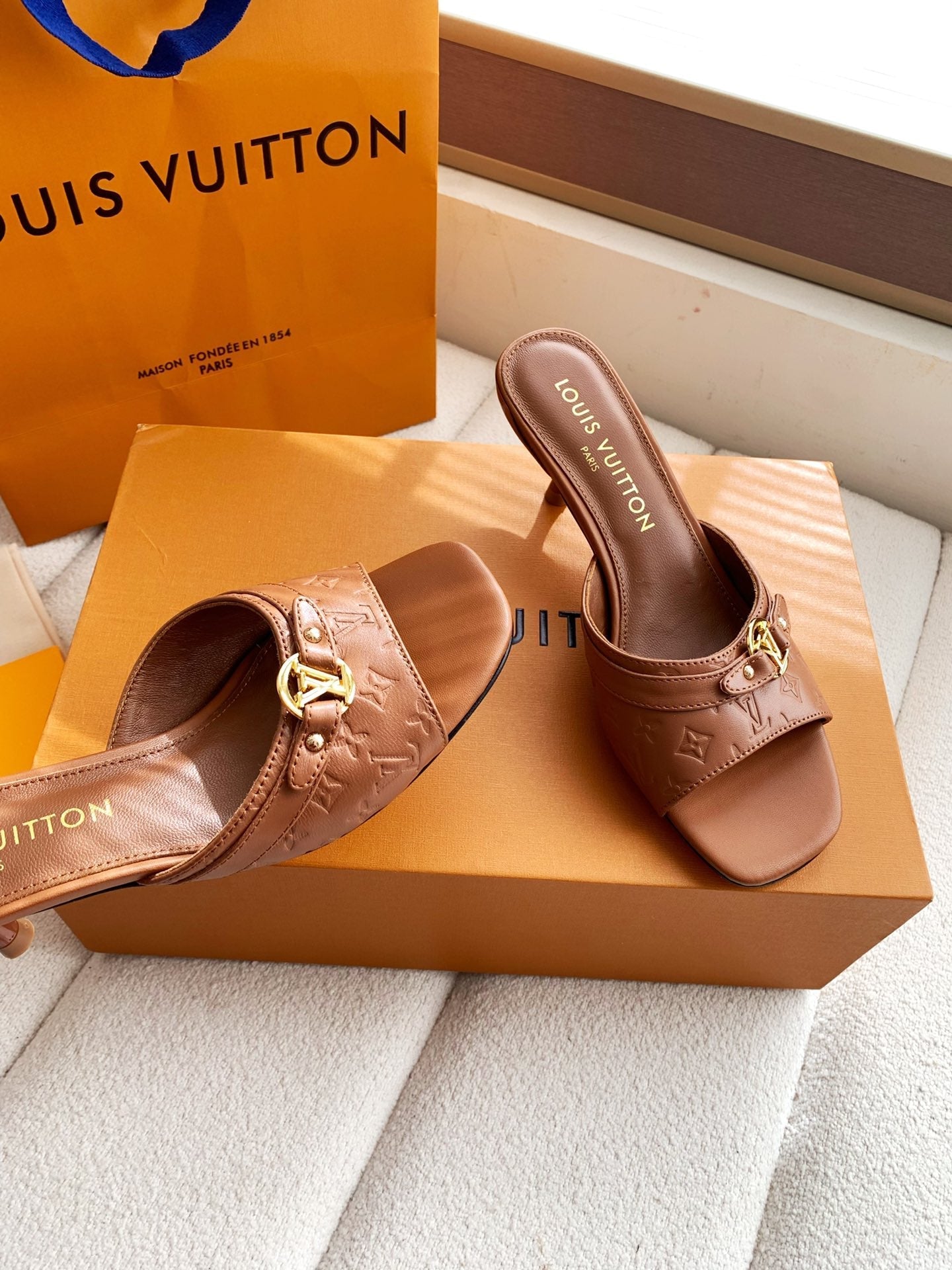 LV 26s High Heels 55 Slippers Brown Sheepskin 614981