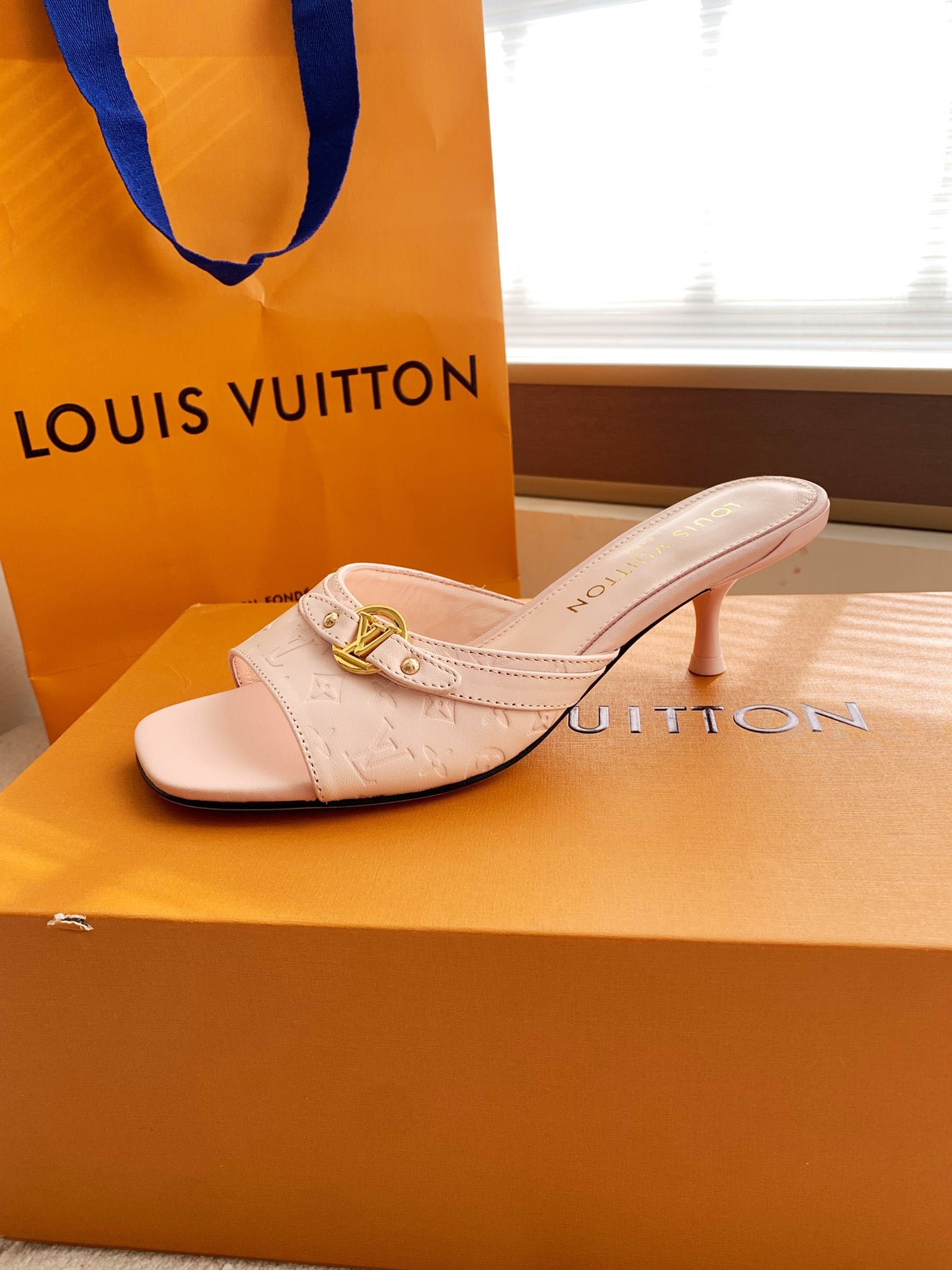 LV 26s High Heels 55 Slippers Light Pink Sheepskin 614982