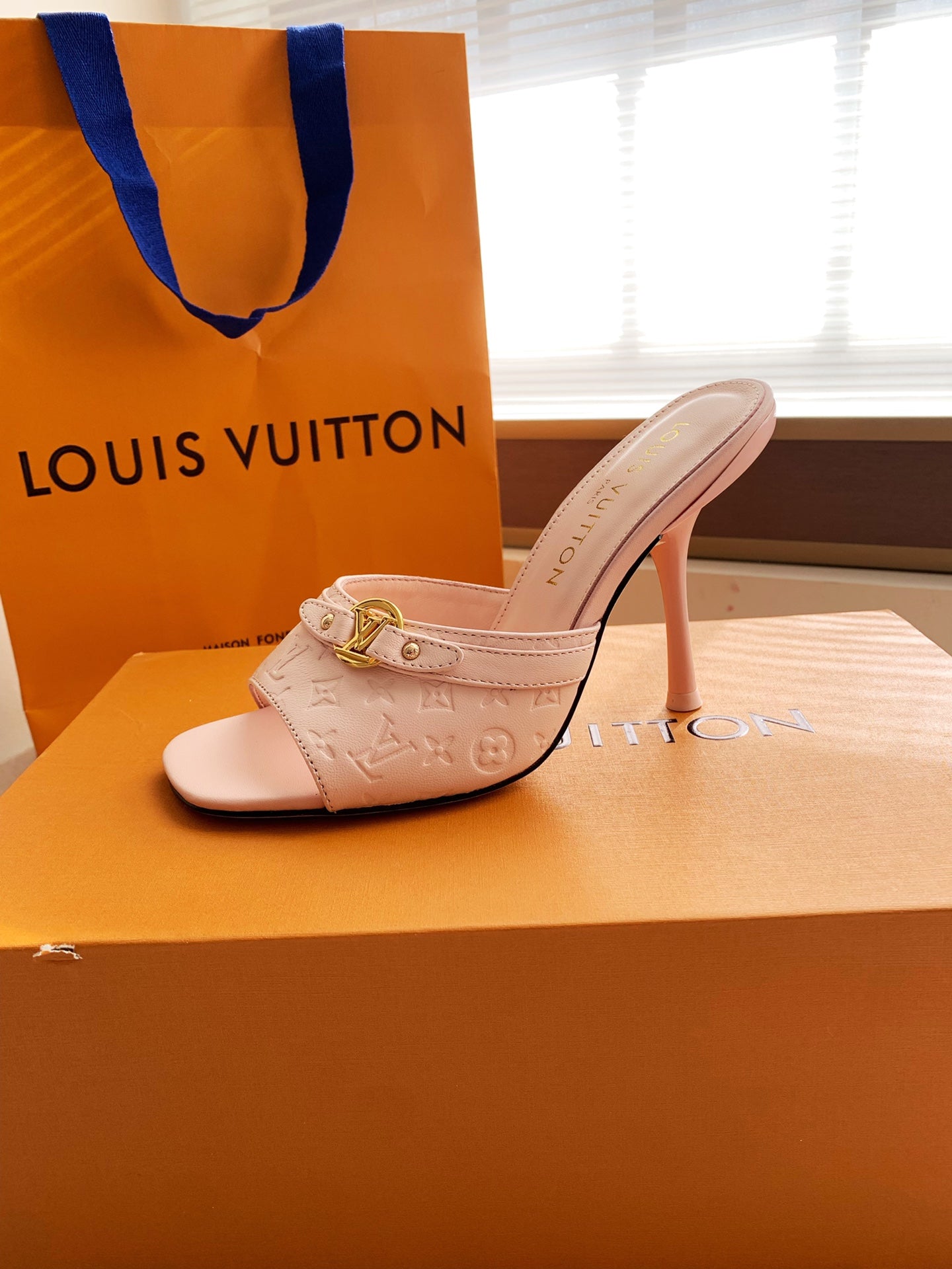 LV 26s High Heels 95 Slippers Light Pink Sheepskin 614987